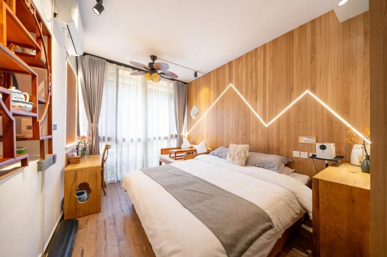 King Suite Room