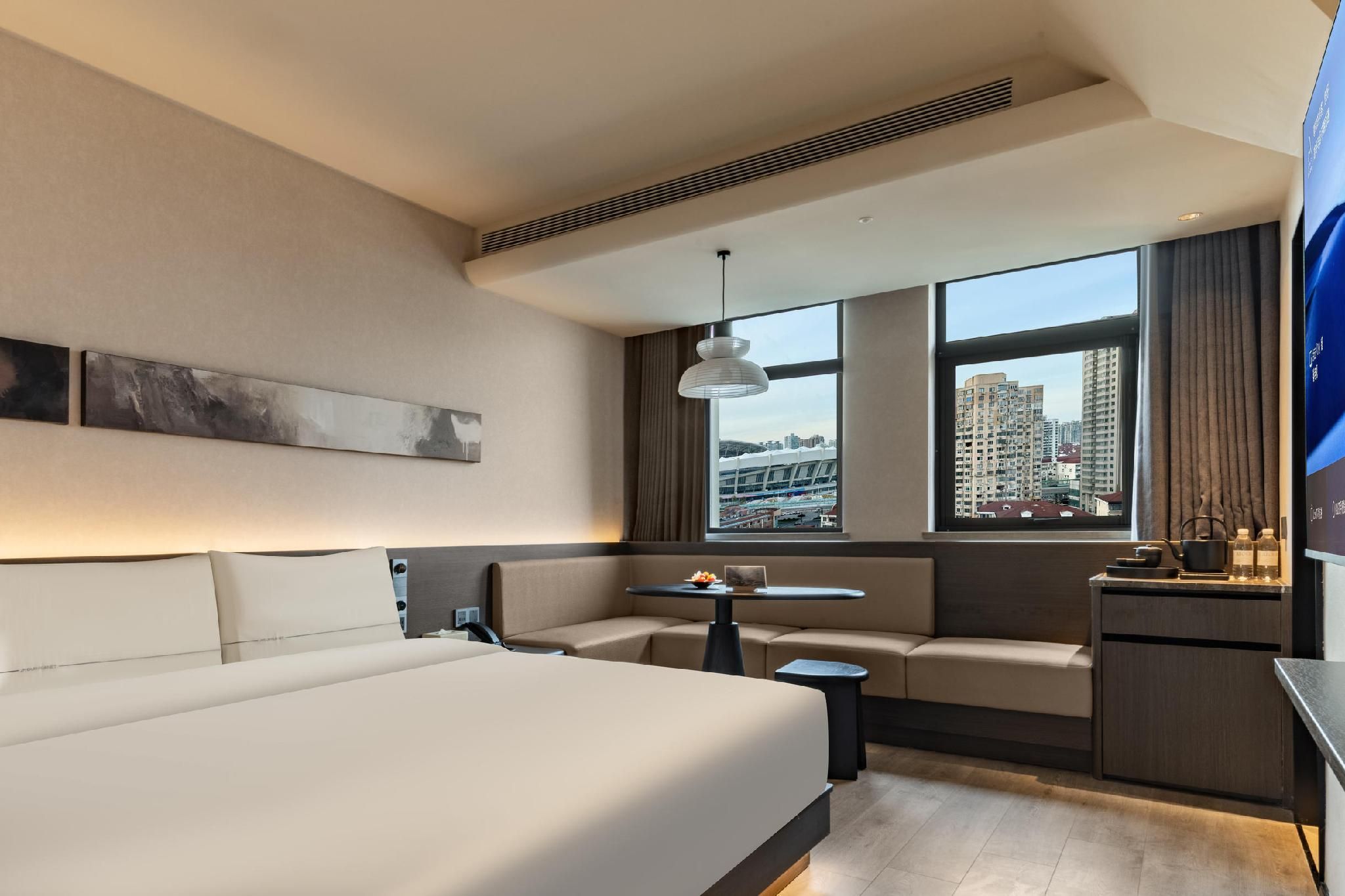 Premium King Room - City View