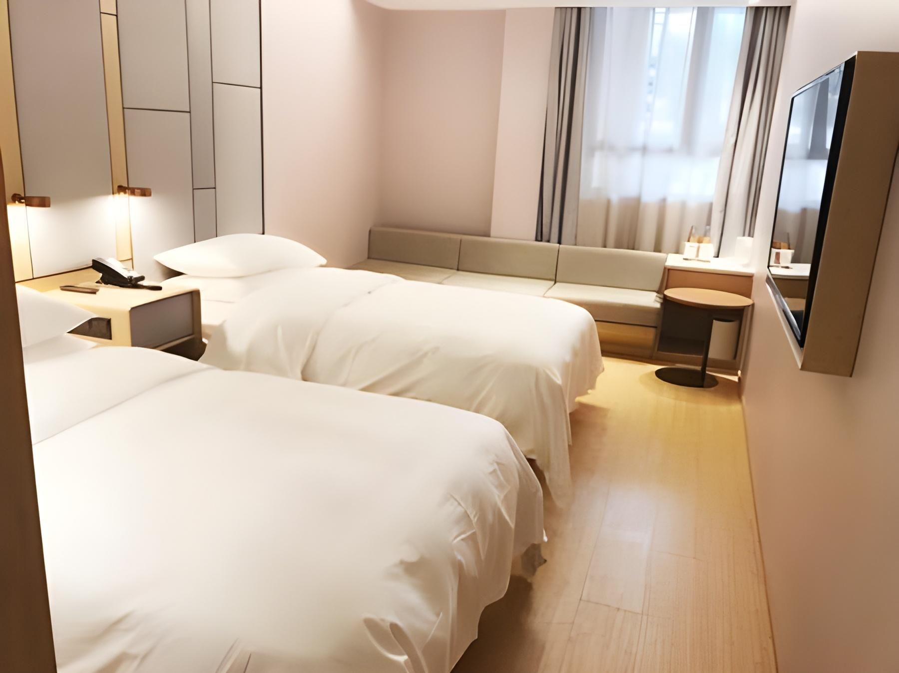 Twin Deluxe Room