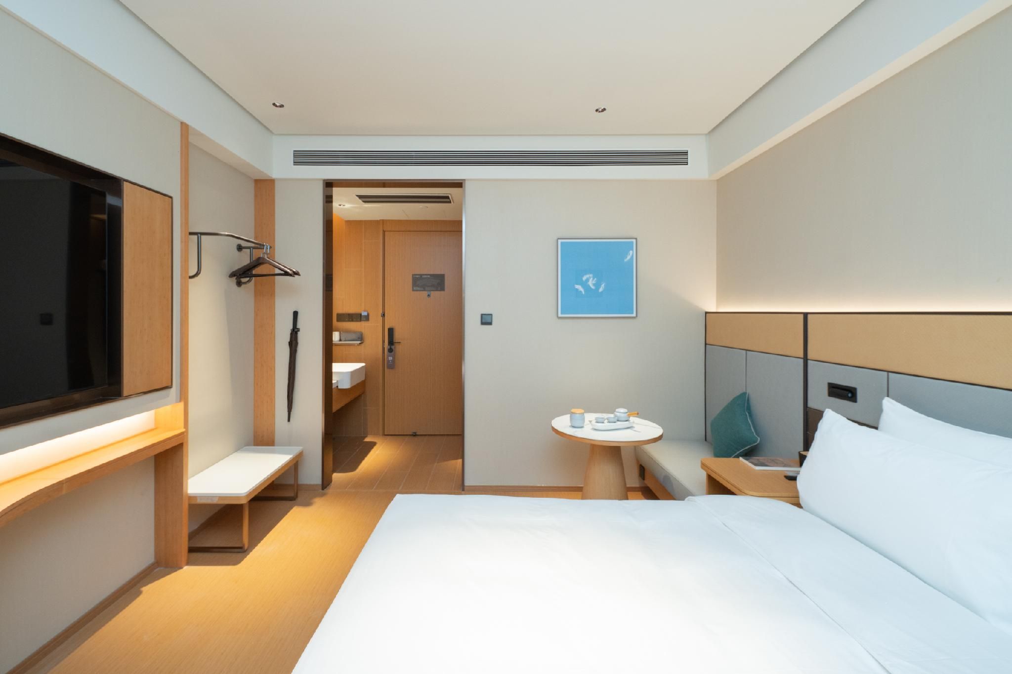 Hotel Queen Room