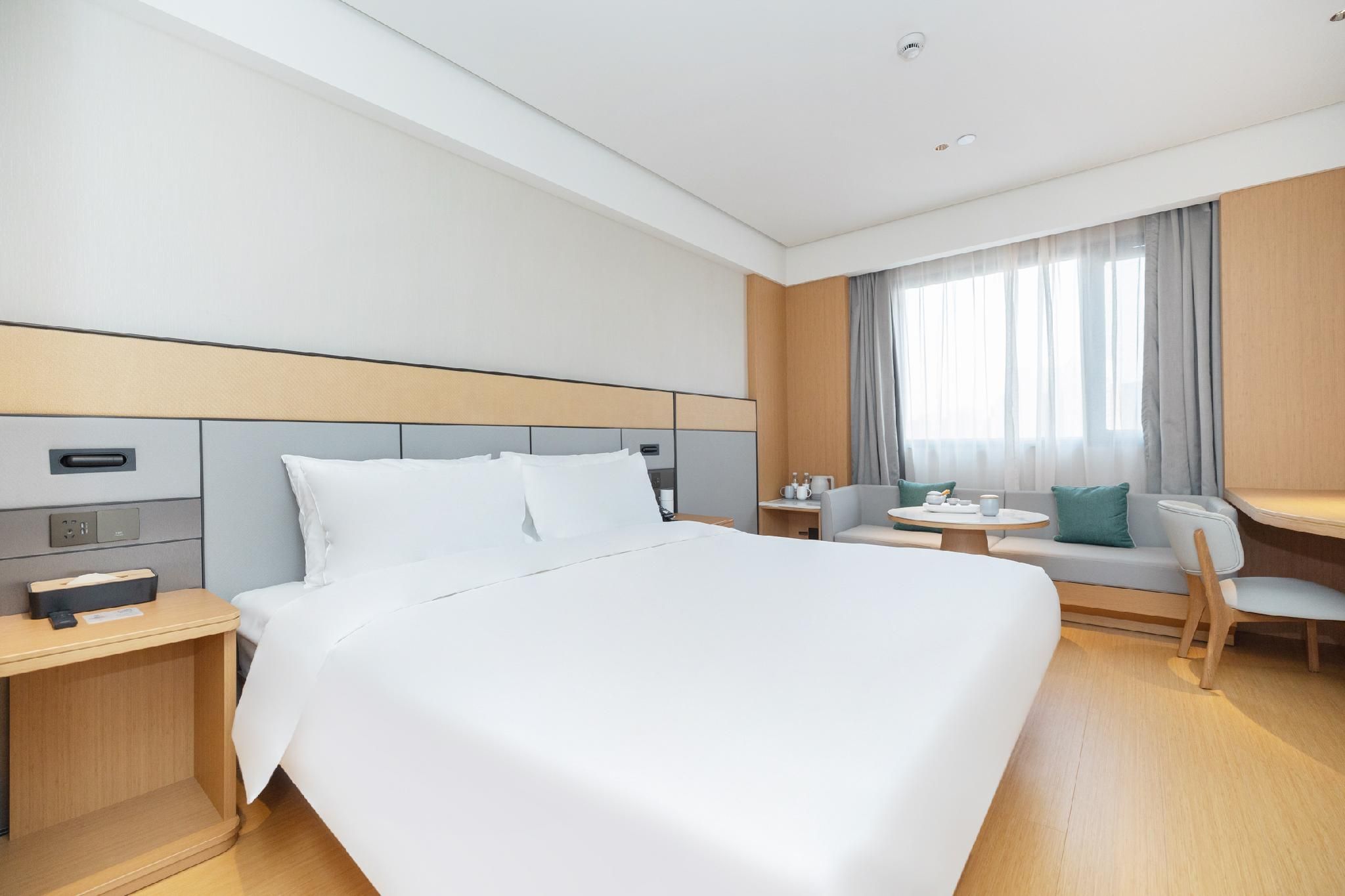 Huazhu - Superior BedRoom