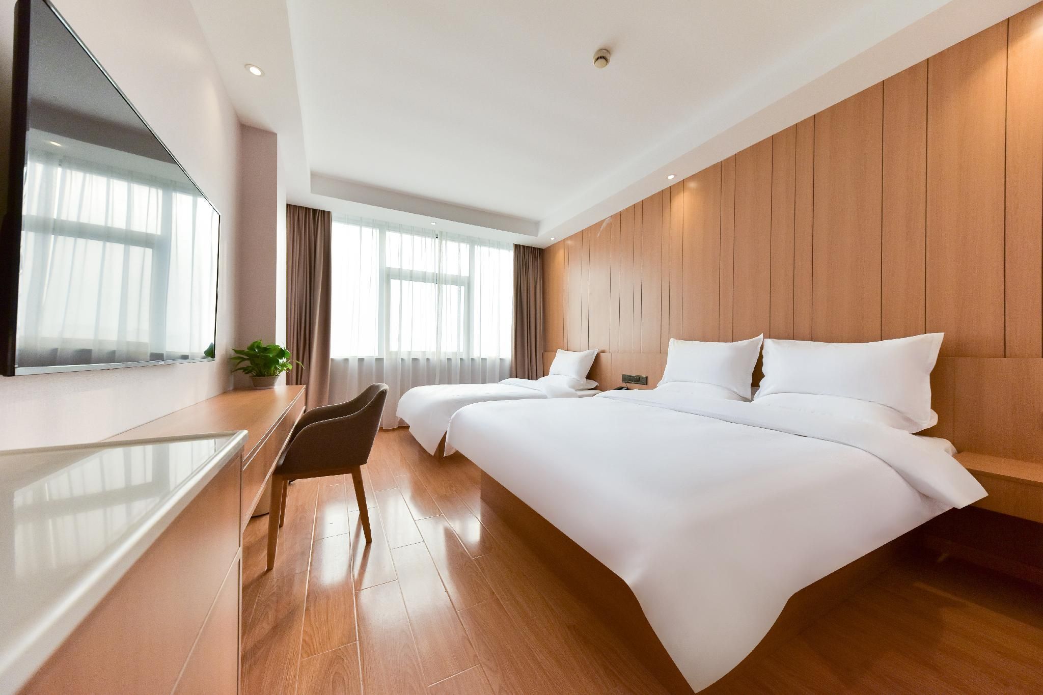Deluxe Family Room, Guest room