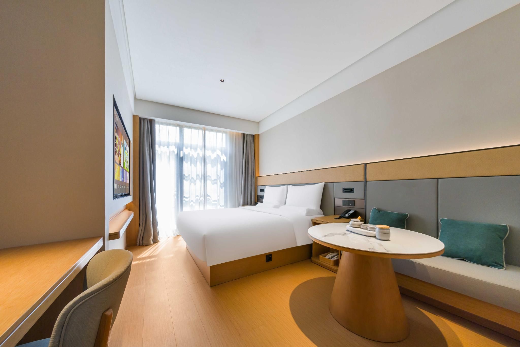 Huazhu - Deluxe Bed Room