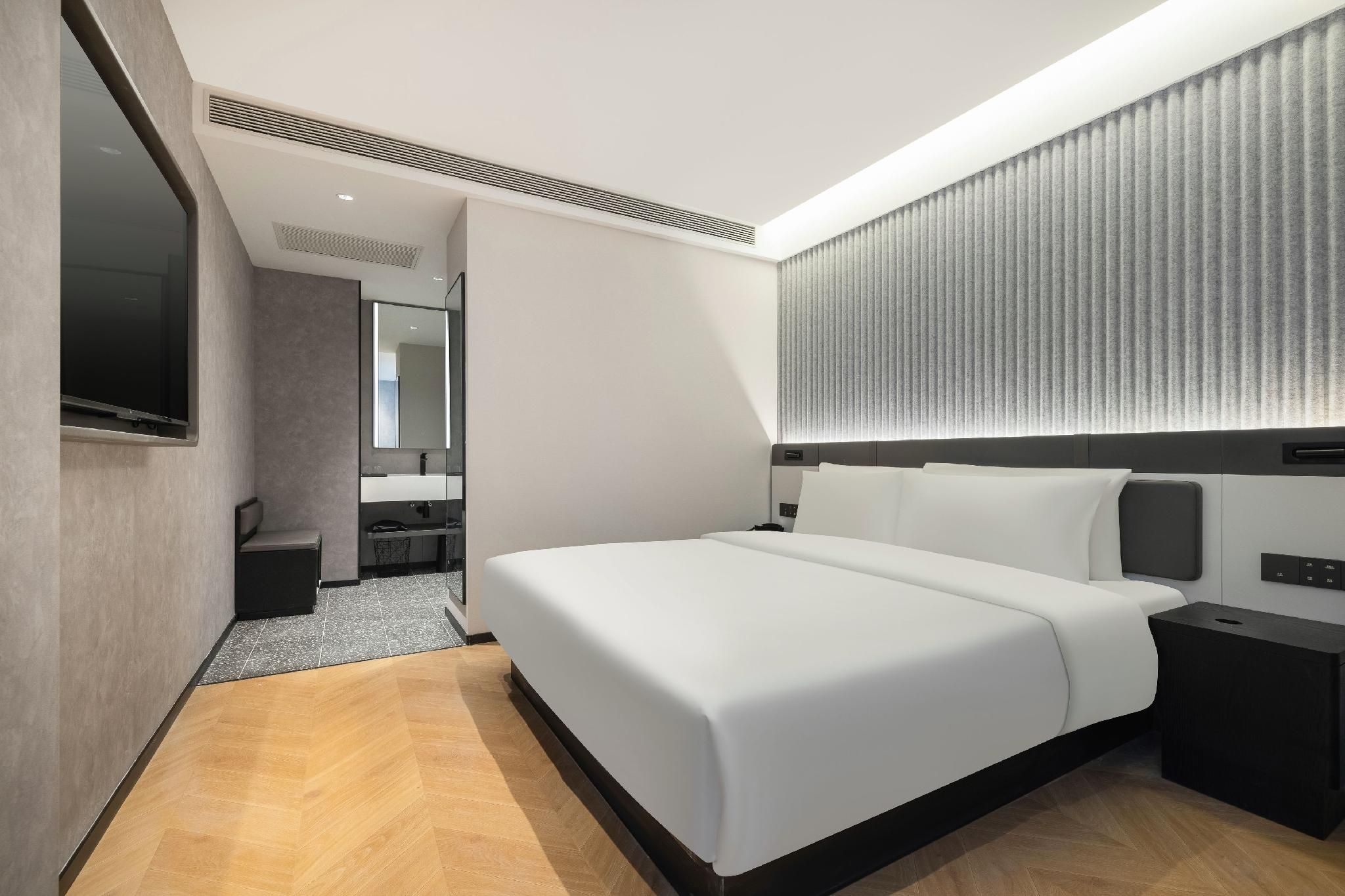 Superior Double Room with City View