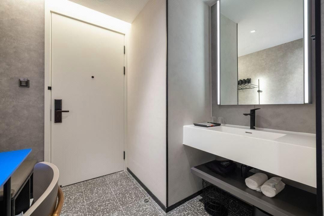 Standard King Room