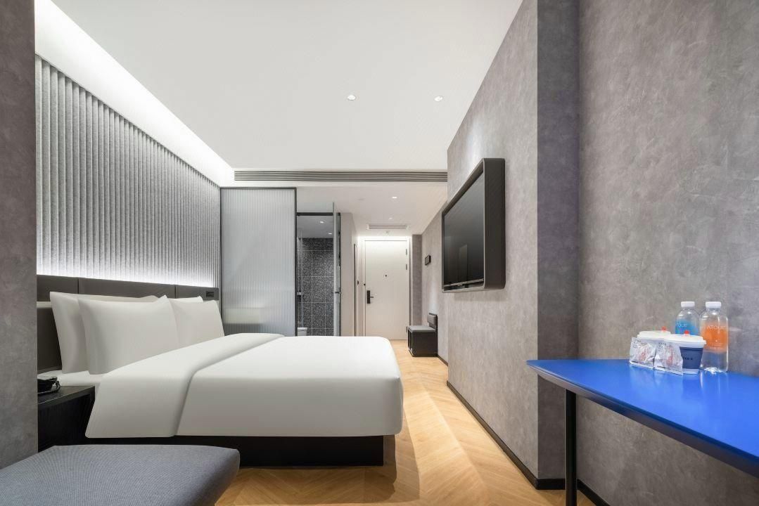 Select King Room