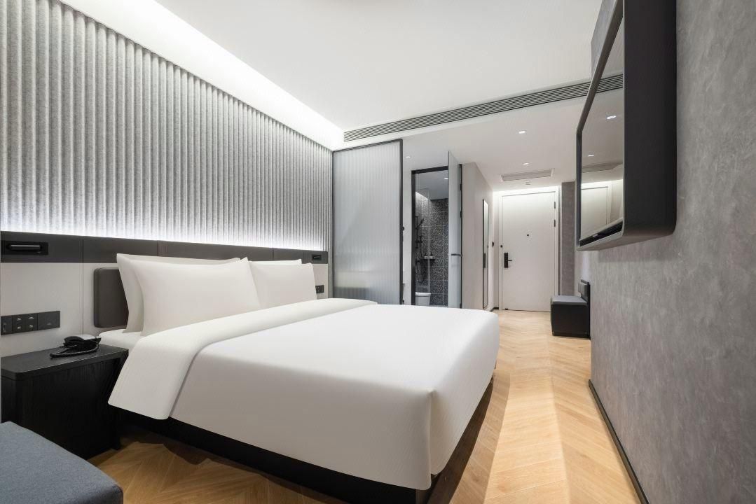Select King Room