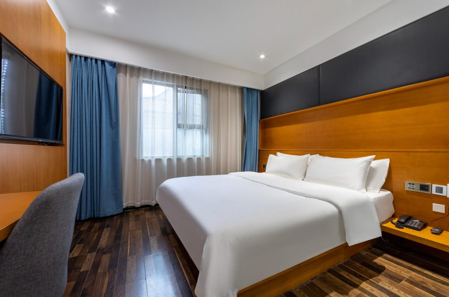 Huazhu - Superior BedRoom