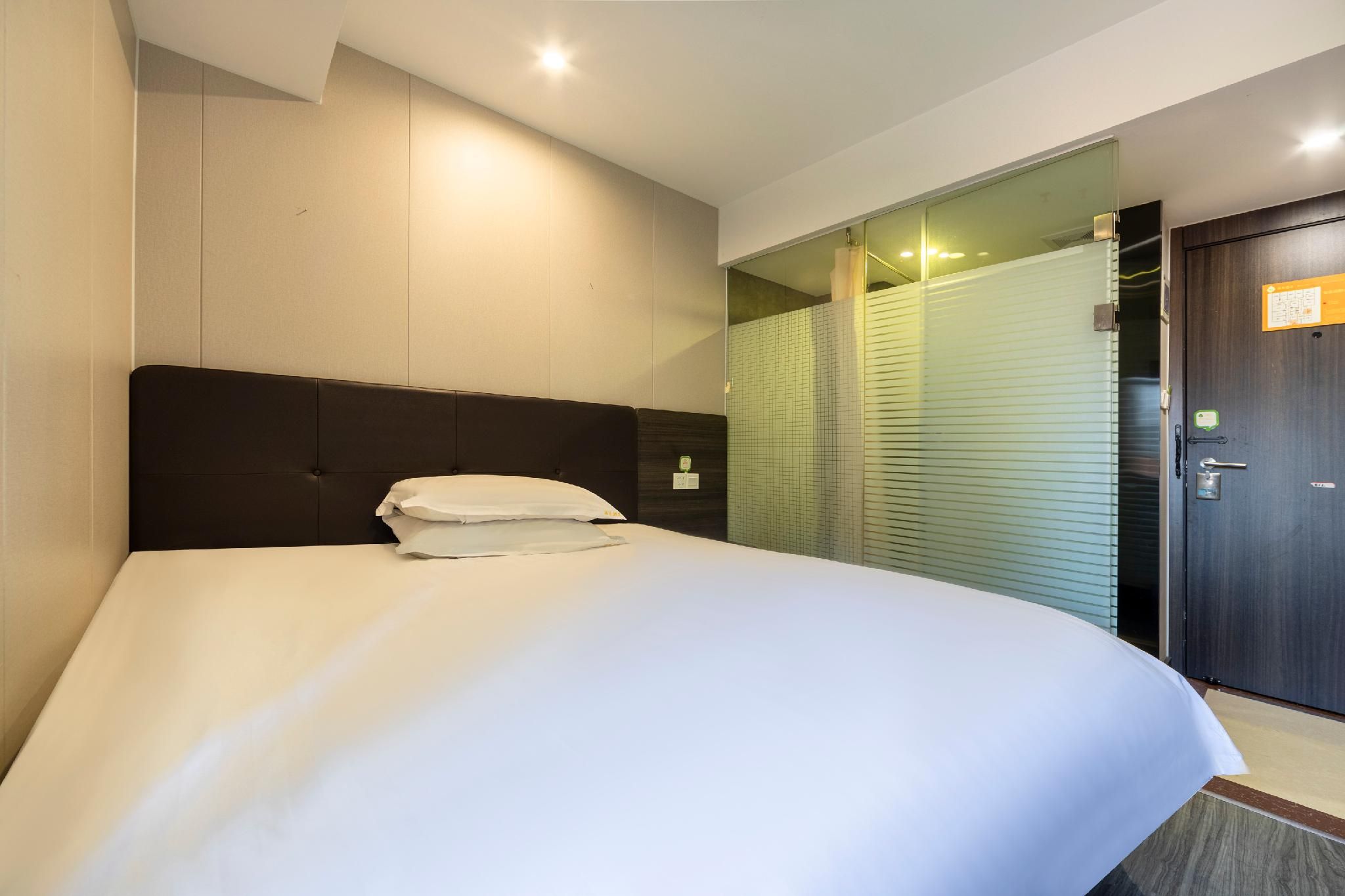 Huazhu - Superior BedRoom