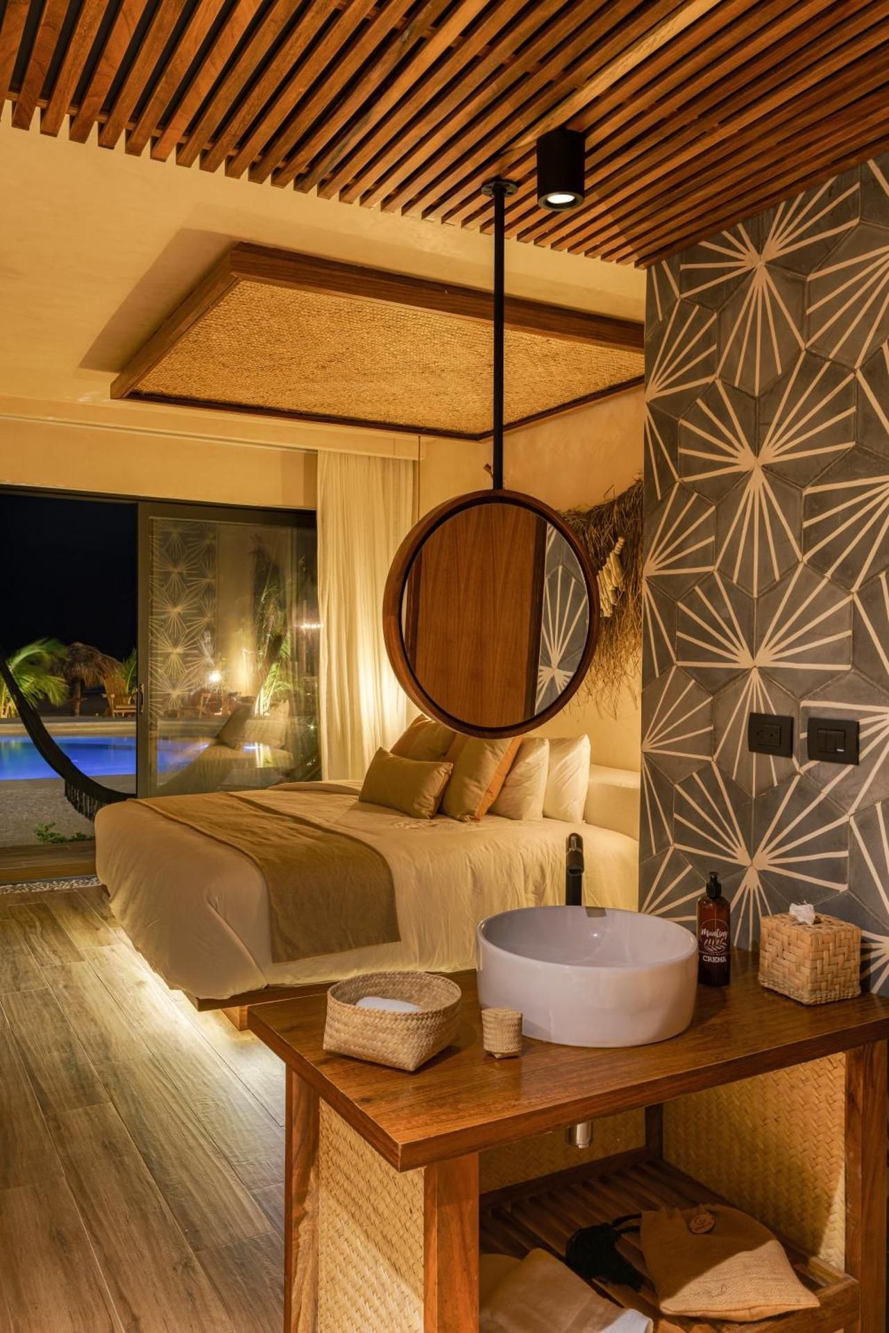 Queen Room with Sea View