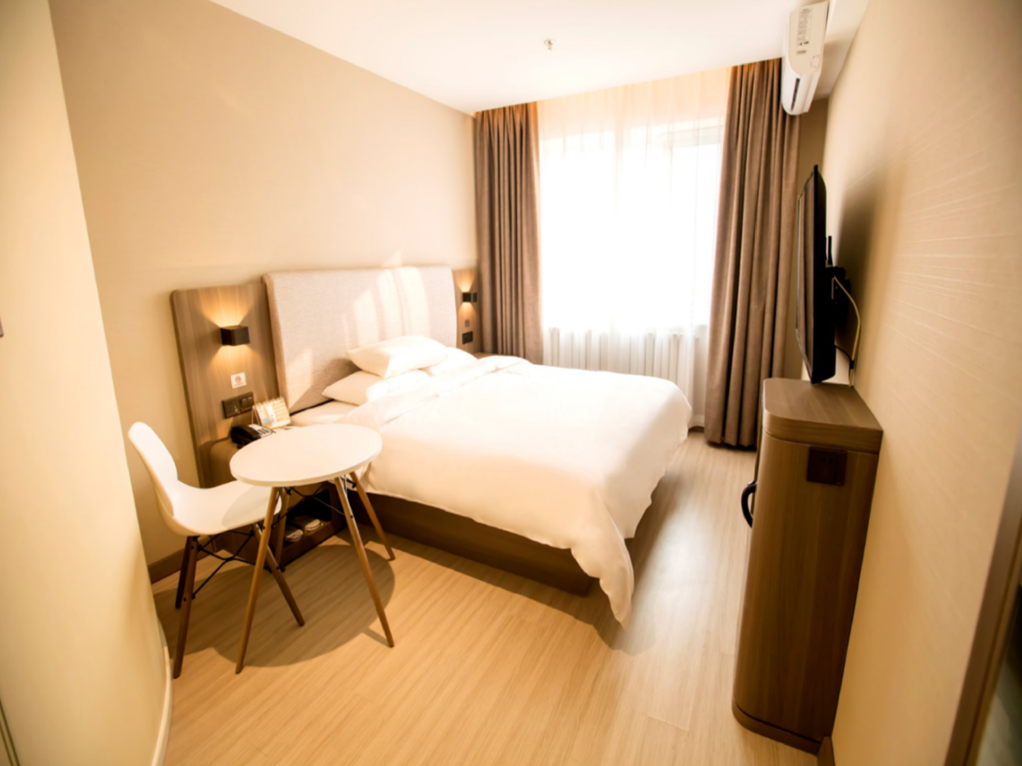 Huazhu - Superior BedRoom