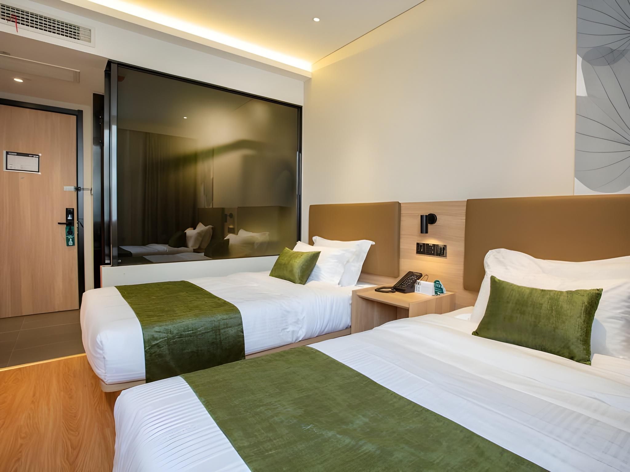 Twin Business Room