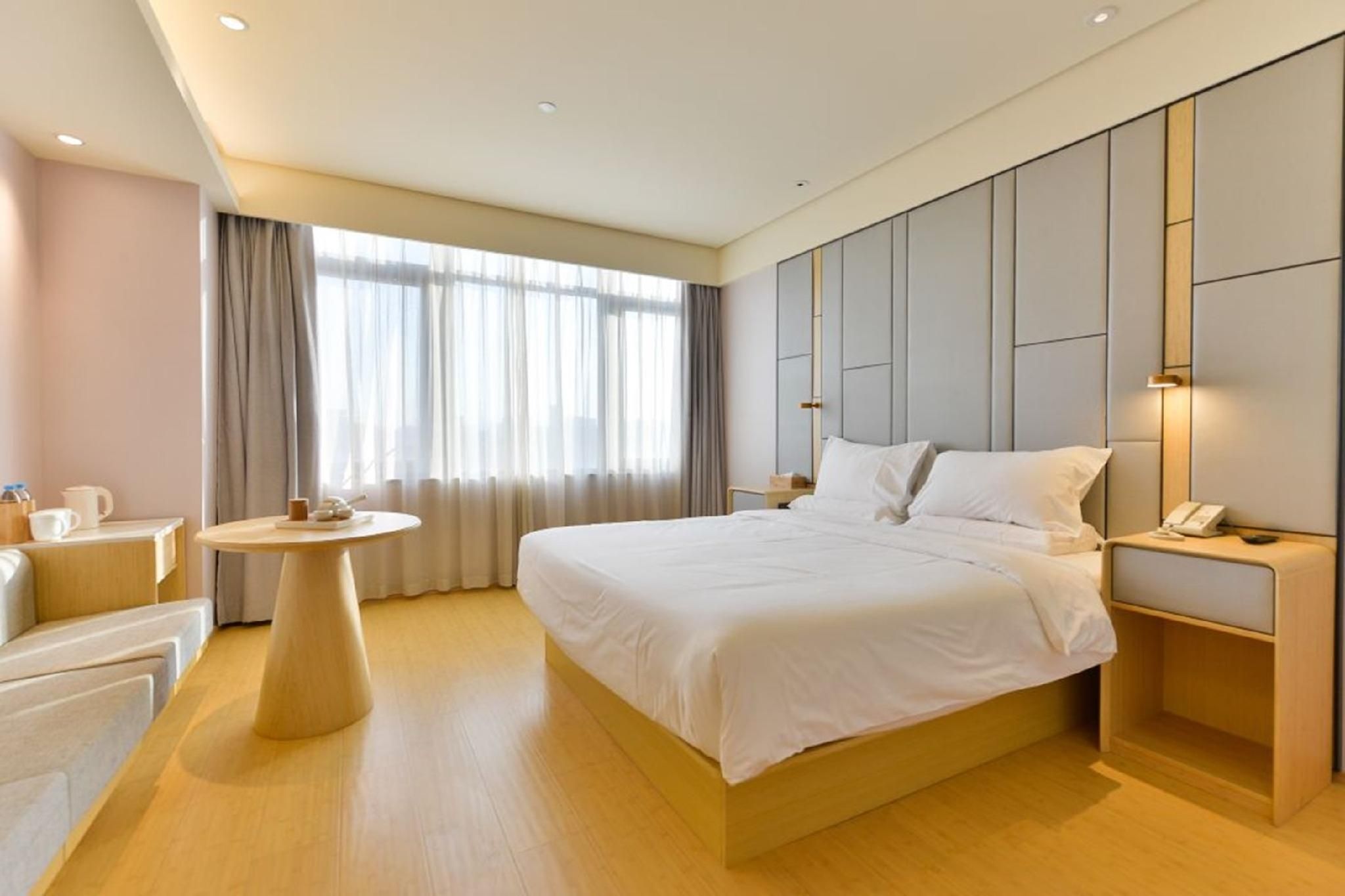 Business Queen Bed Room