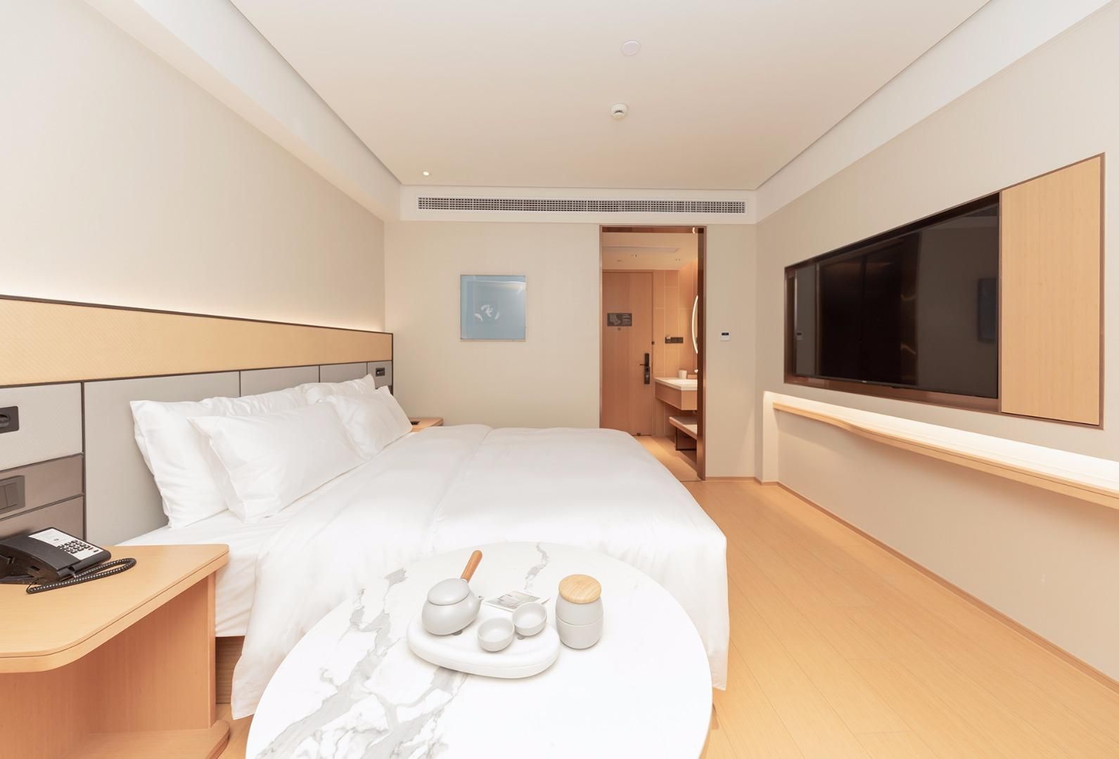 Huazhu - Superior BedRoom