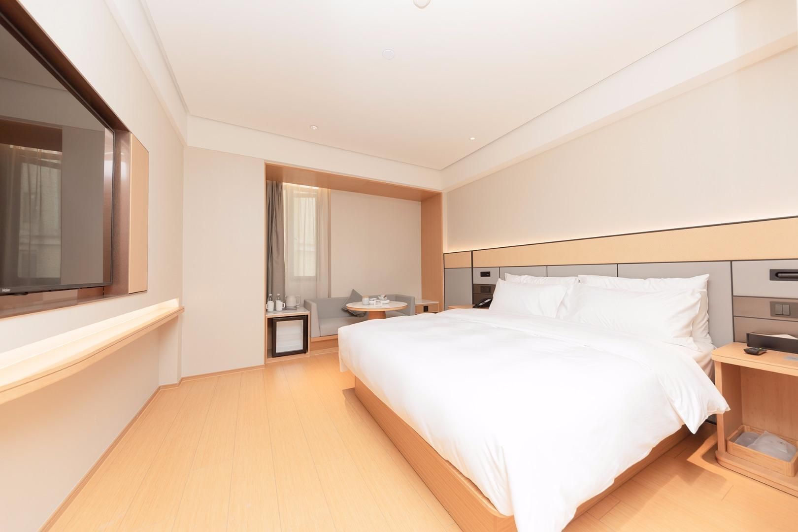 Huazhu - Superior BedRoom