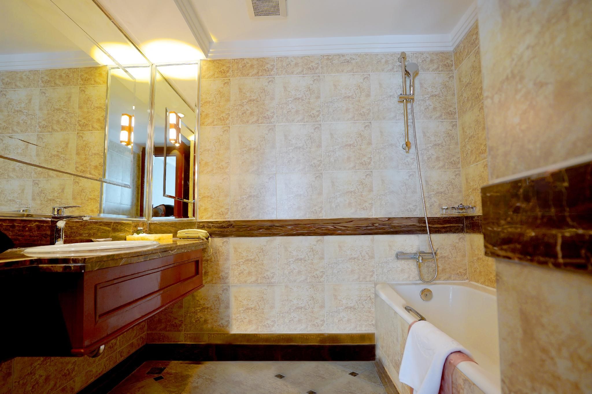 Deluxe Room -- 1 Bed