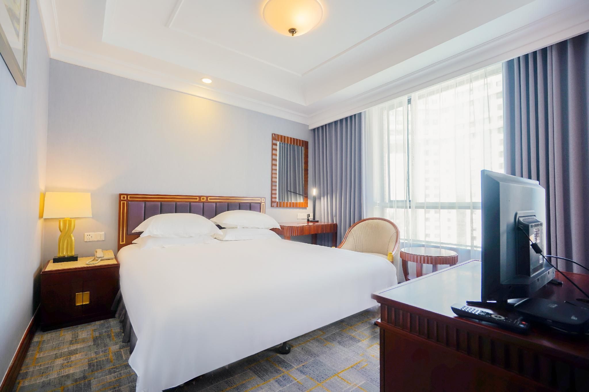 Shanghai Everbright International Hotel Business King Room