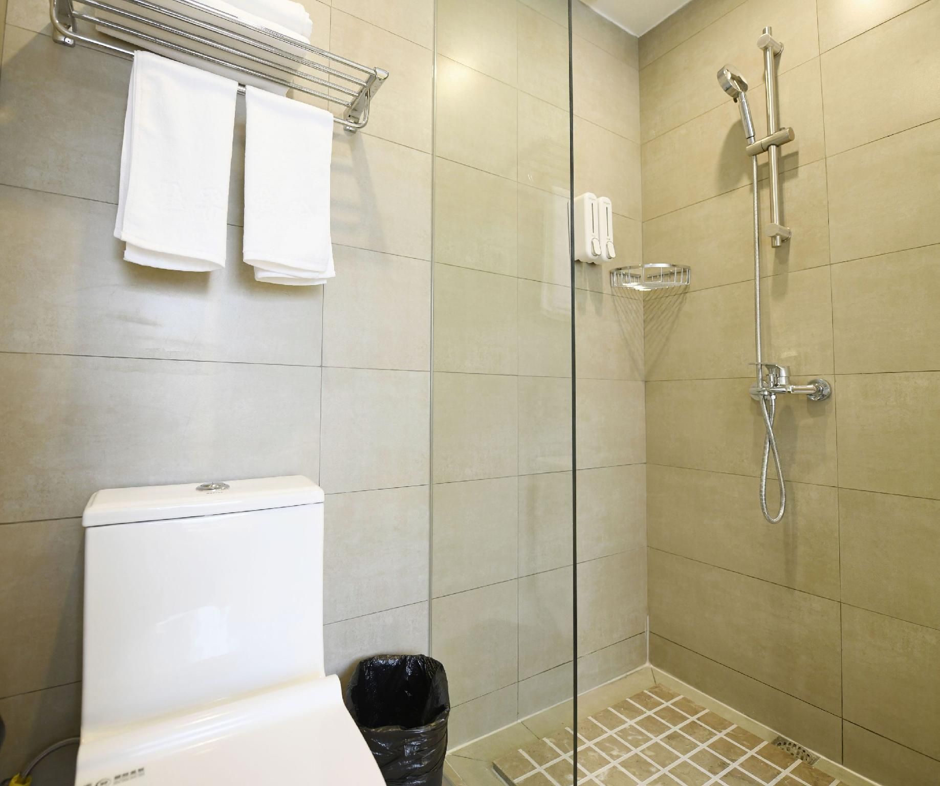 Shell Hotel Shanghai Normal University Hongcao Road Metro Station Guiping Road Twin Bussiness Room 3