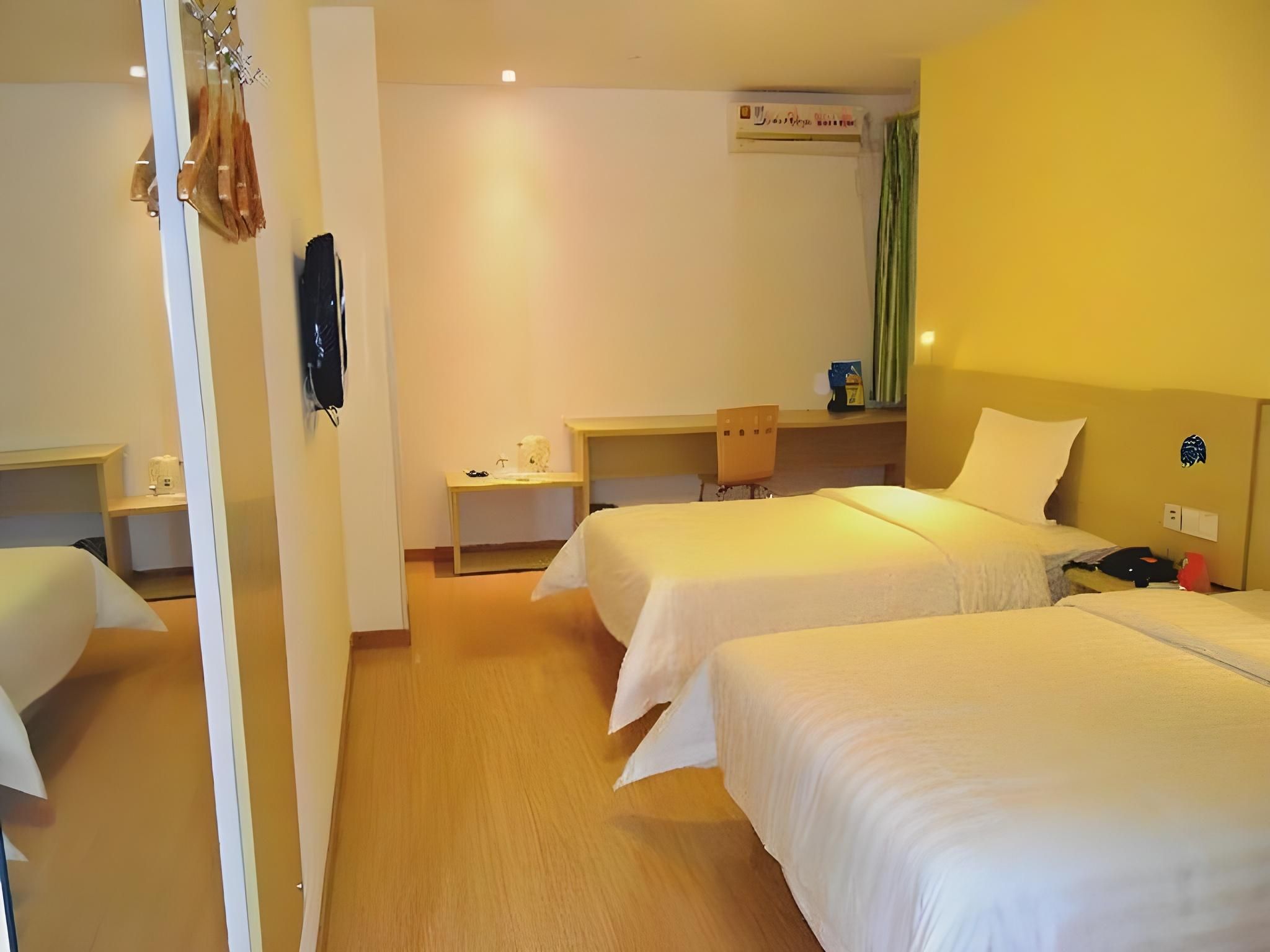 Corporate Twin, Guest room, 2 Twin/Single Bed(s), City view