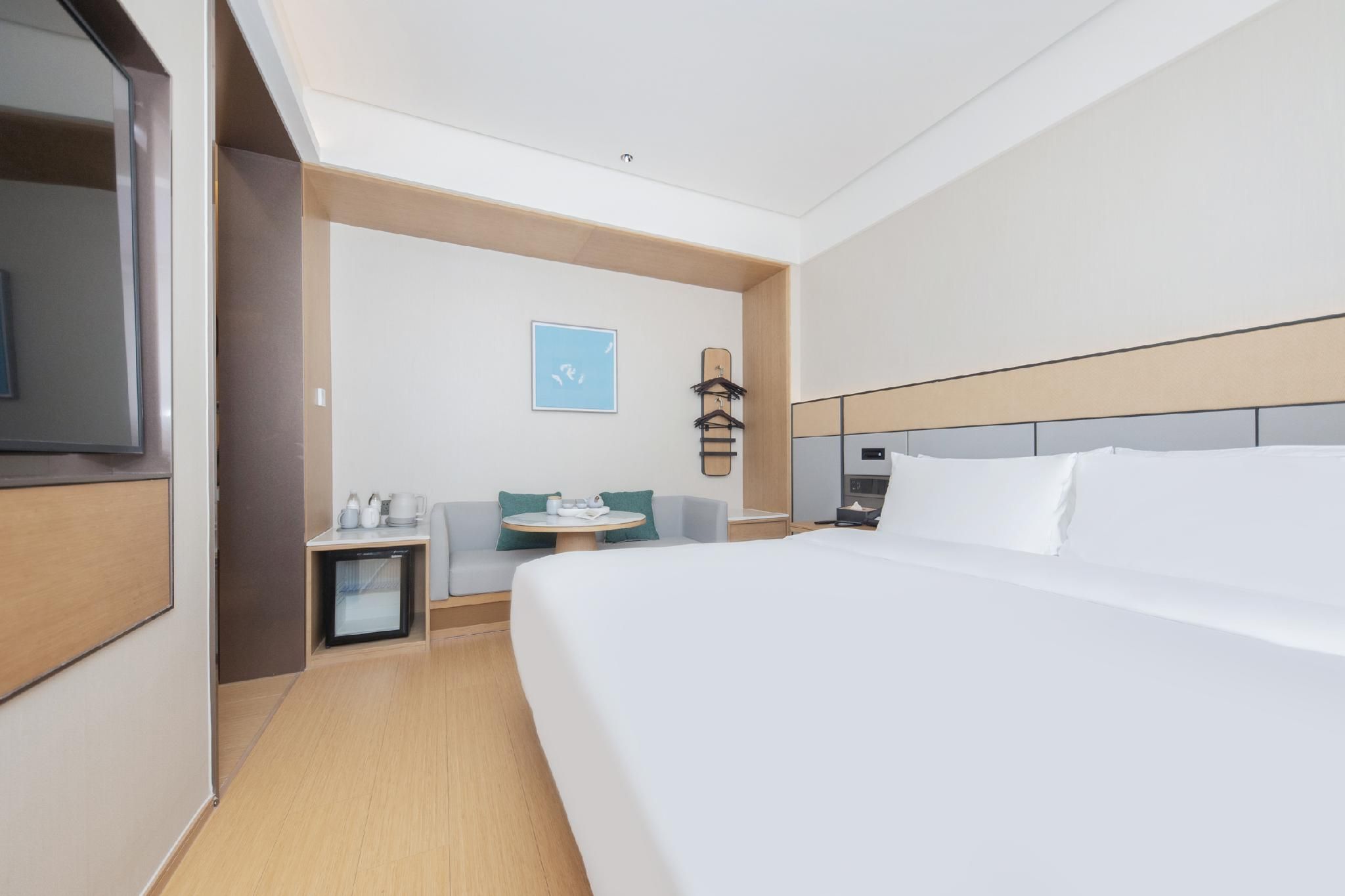 Queen Room A