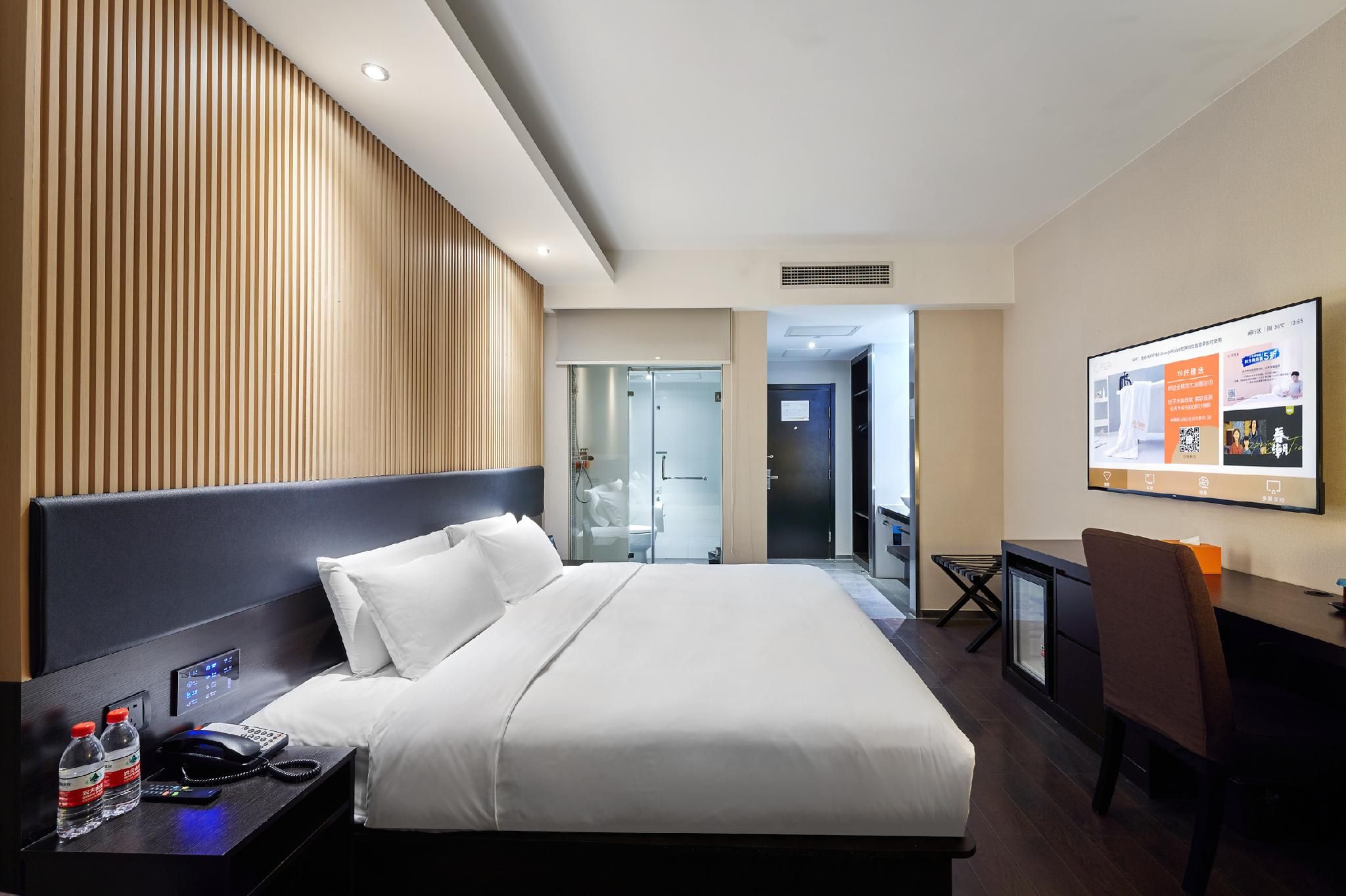 Huazhu - Select Deluxe Bed Room