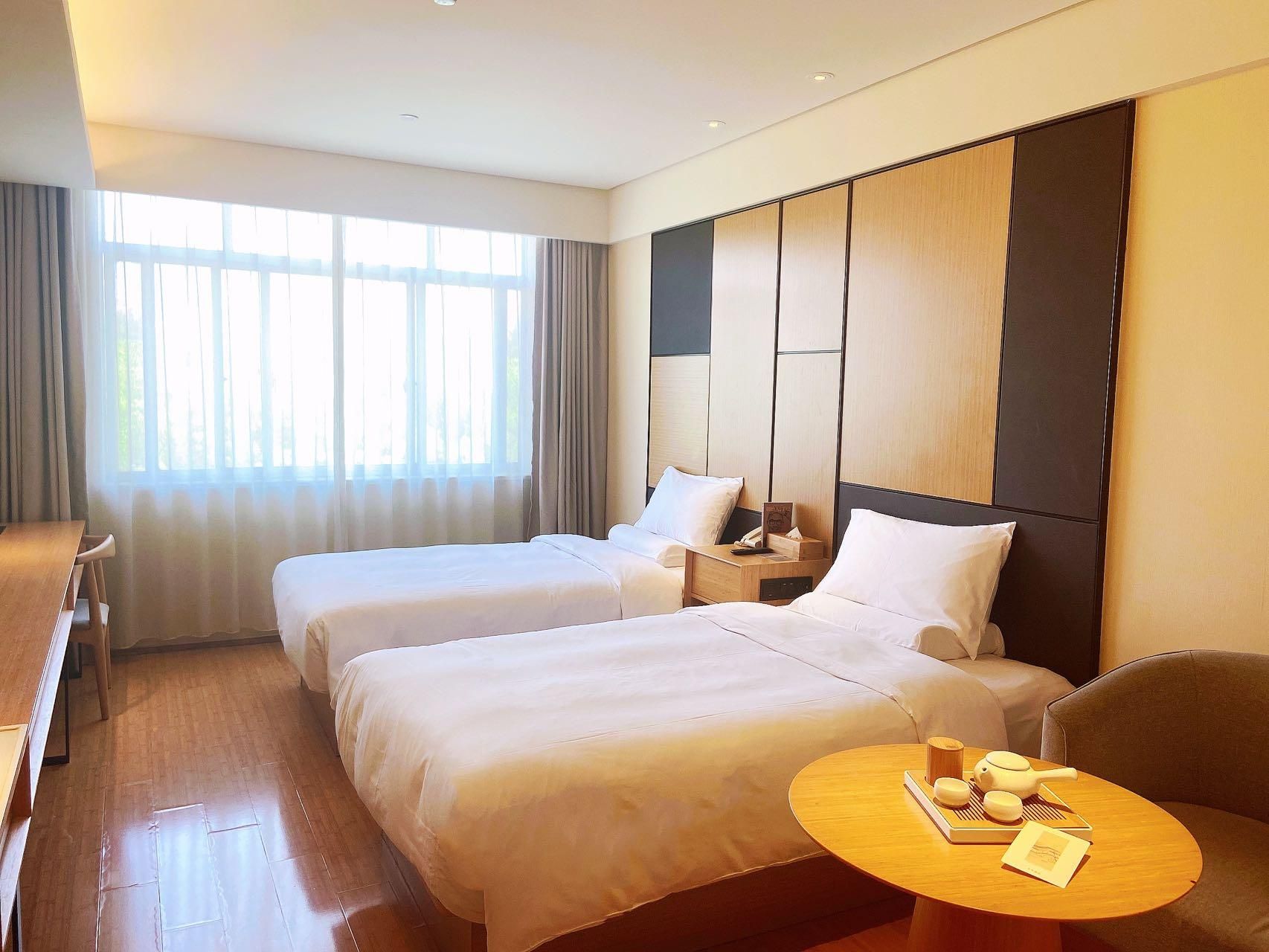 Huazhu - Superior Twin