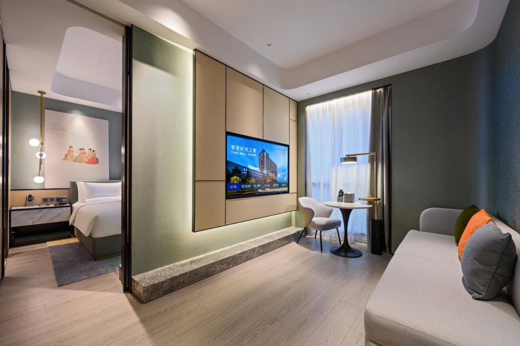 Superior King Suite - Lake side