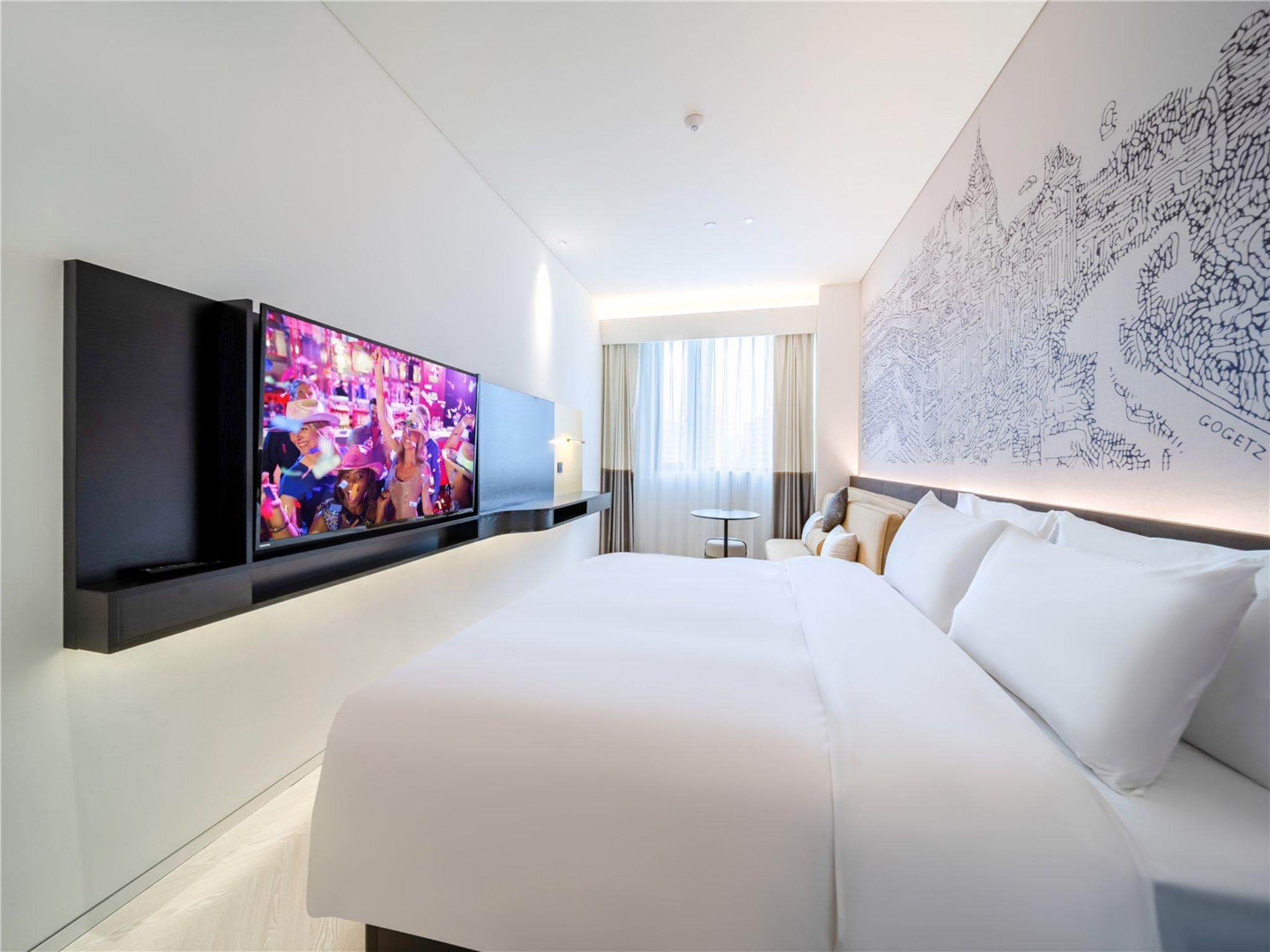 Huazhu - Executive Bed Room
