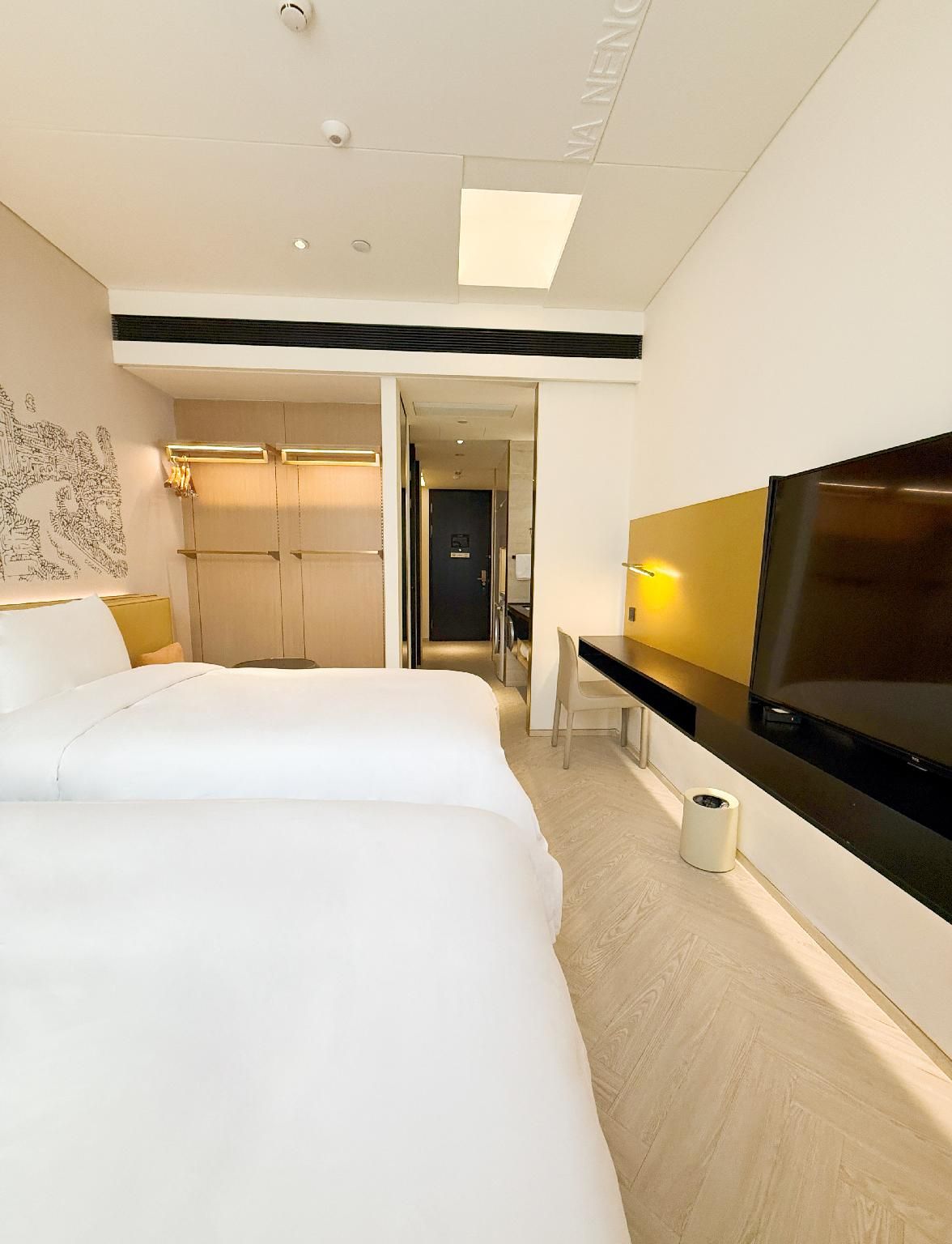 Executive Twin Bed Room