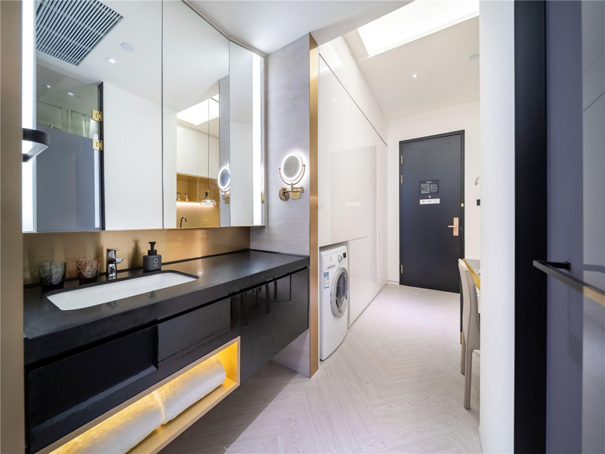 Huazhu - Executive Single Room Apartment