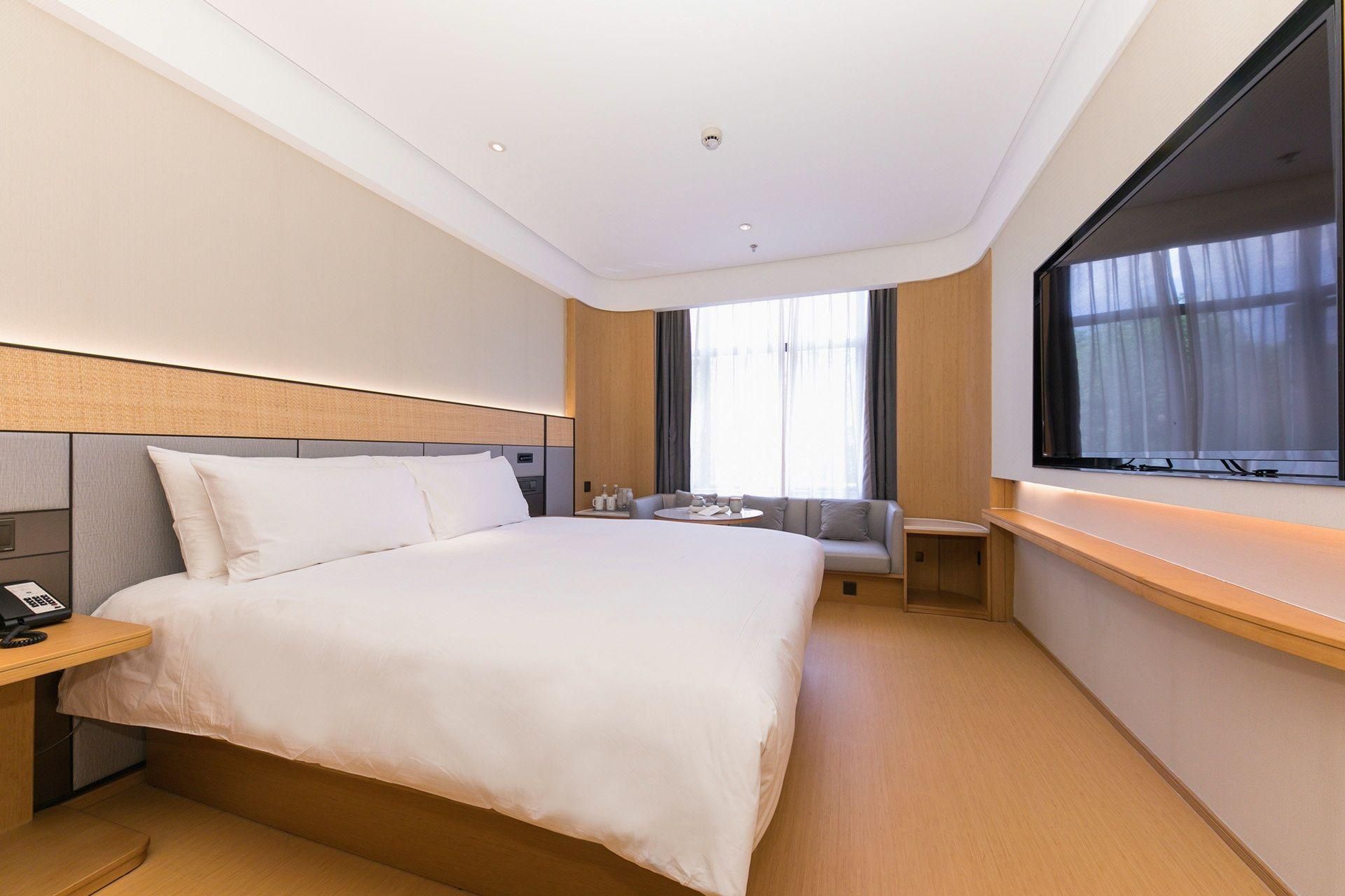 Ji Hotel Shanghai South Railway Station Superior Double Room