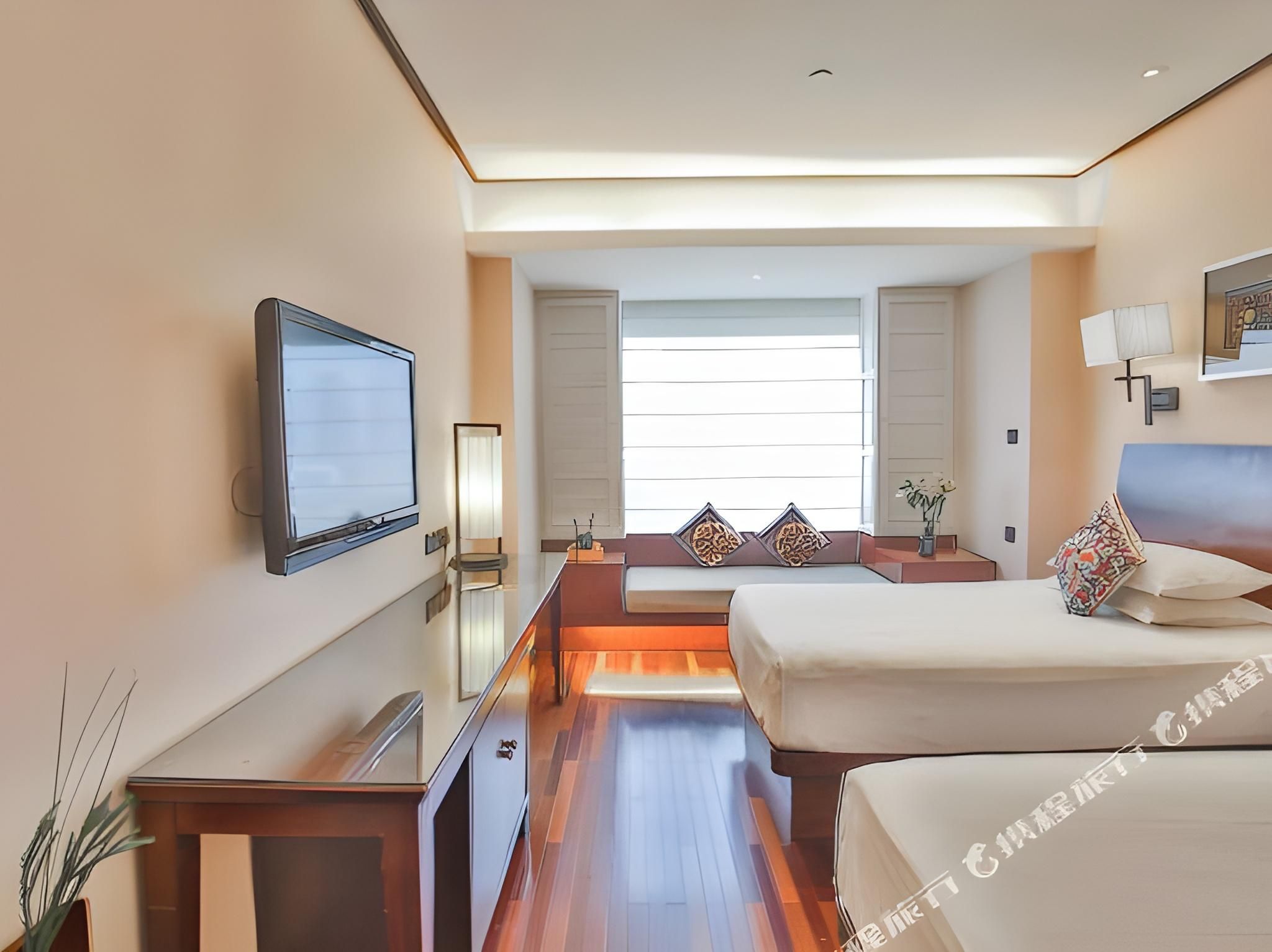Deluxe Twin Bed