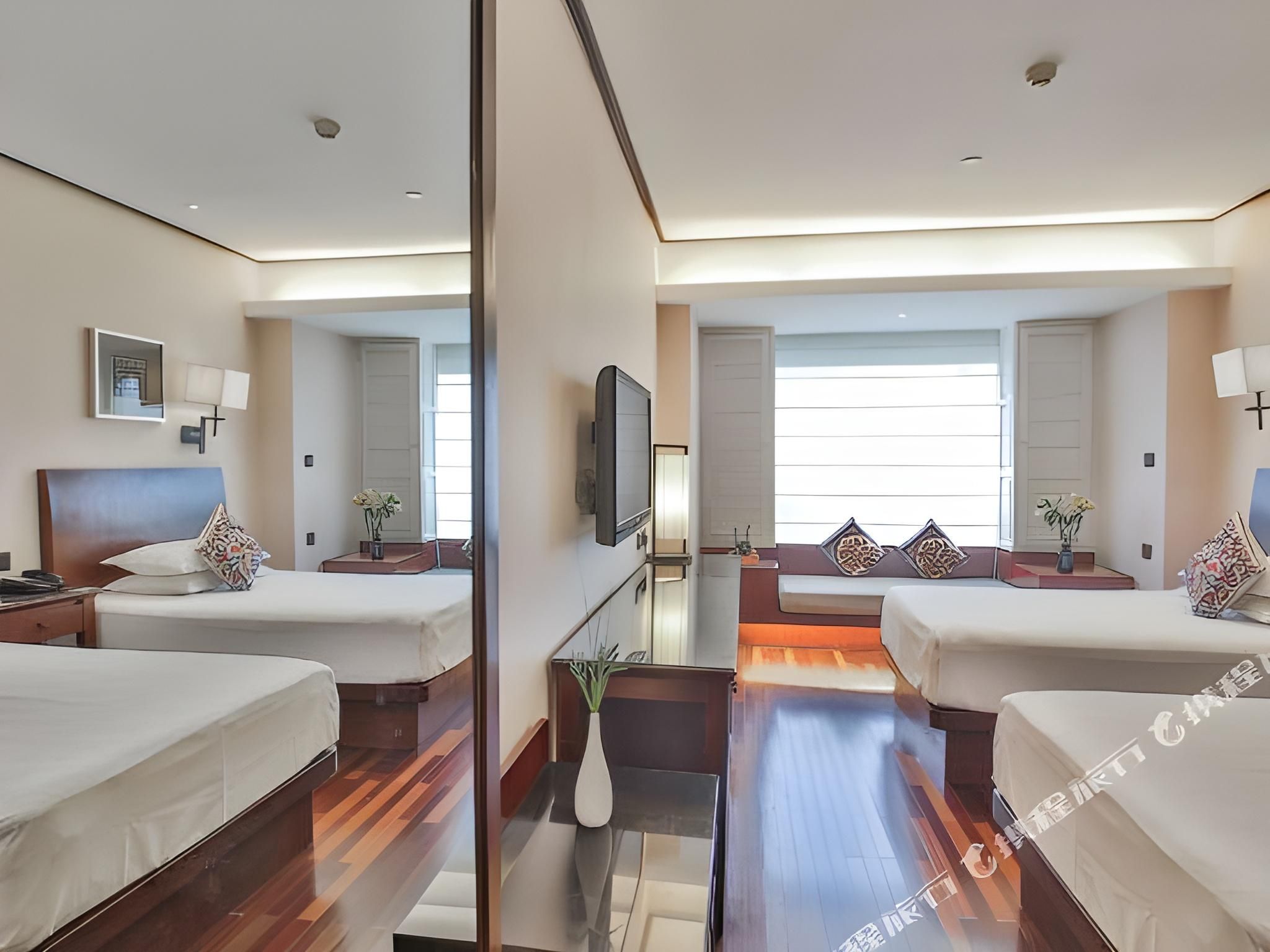 Deluxe Twin Bed