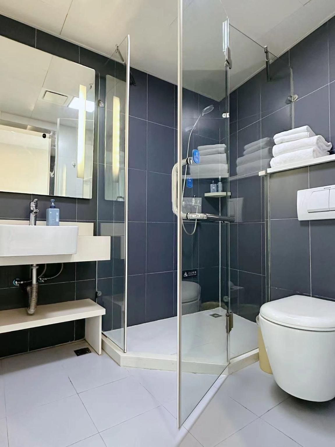 Queen Superior Room