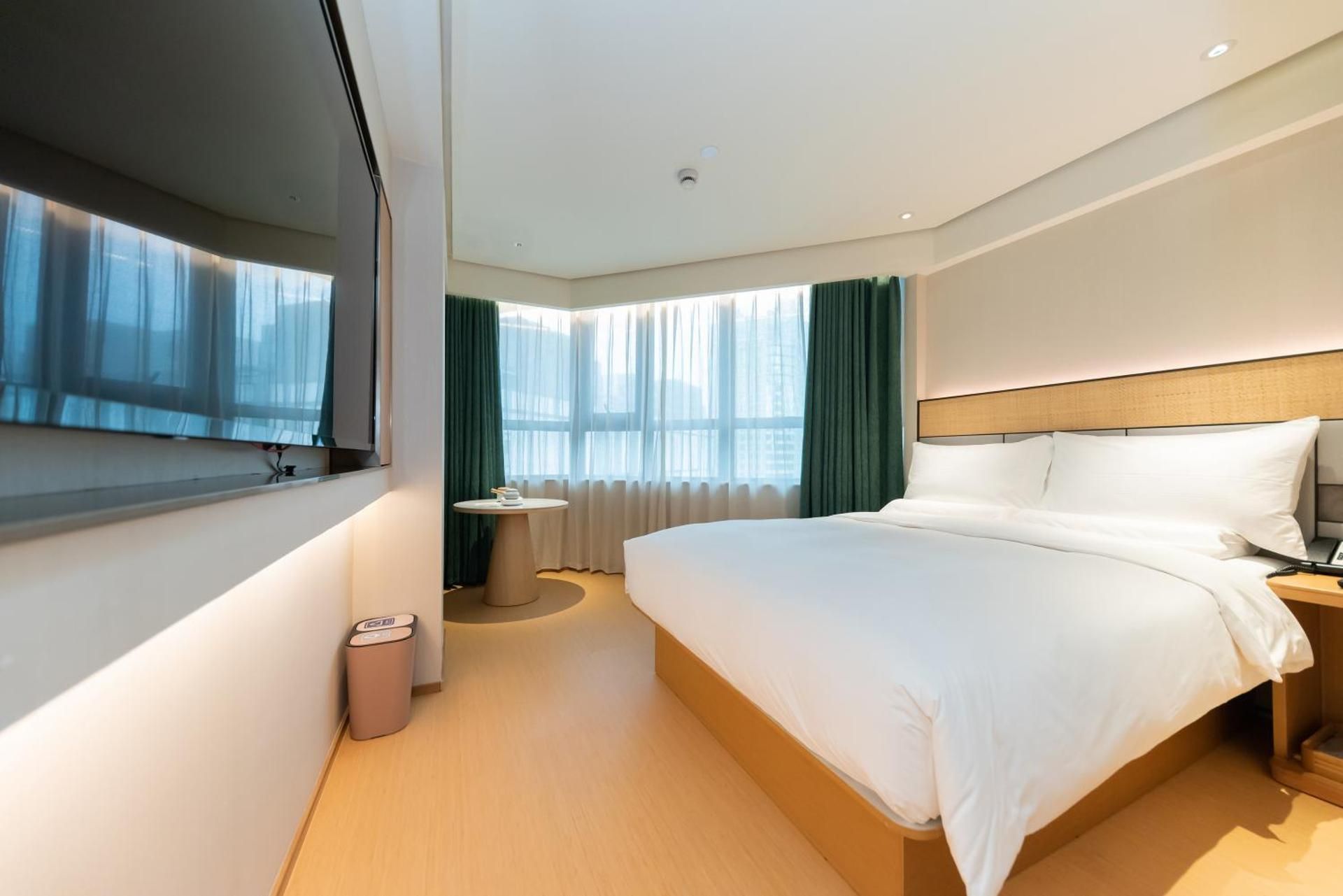 Huazhu - Business Bed Room