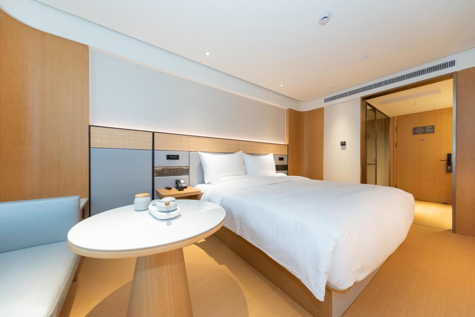 Huazhu - Superior BedRoom