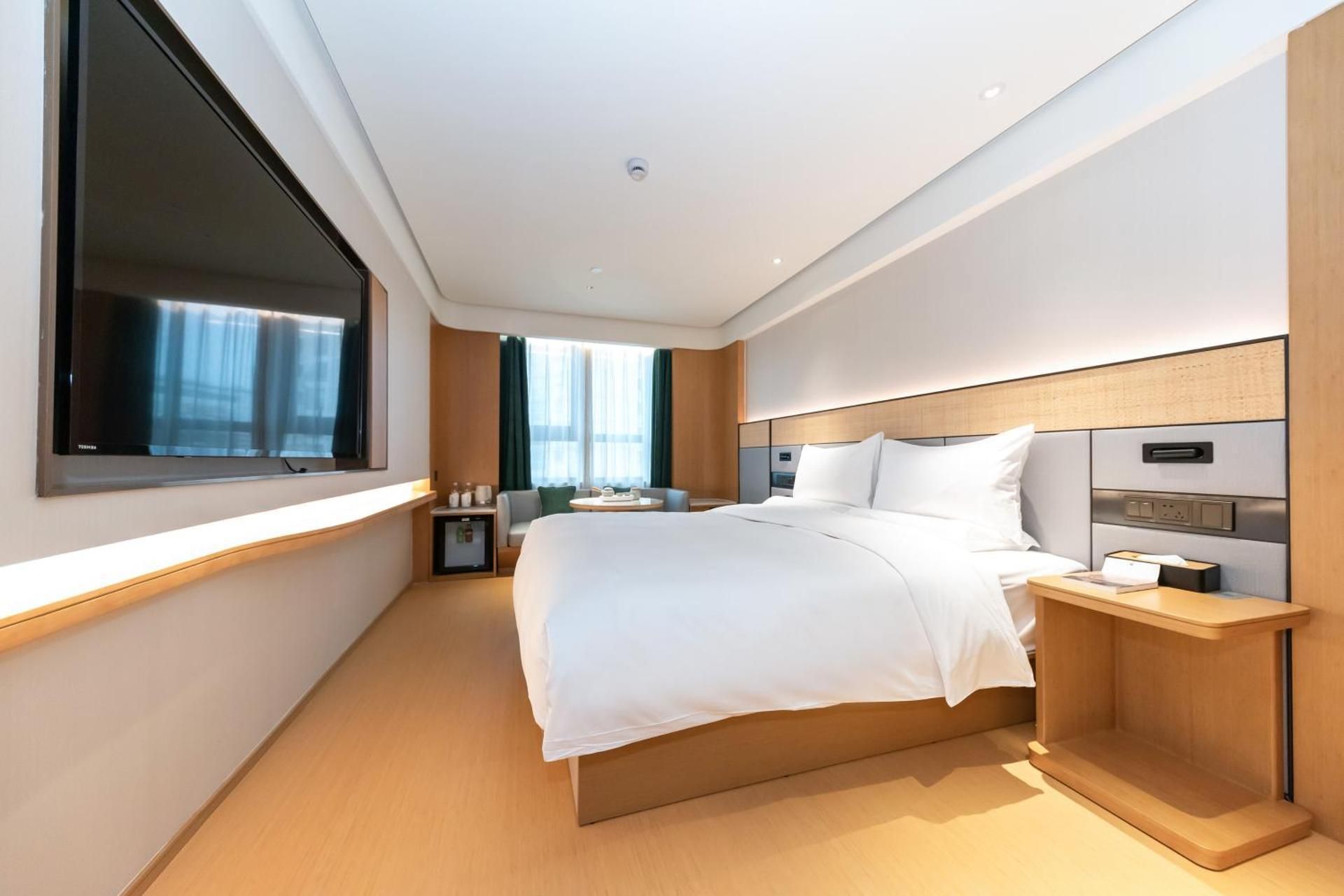 Huazhu - Superior BedRoom