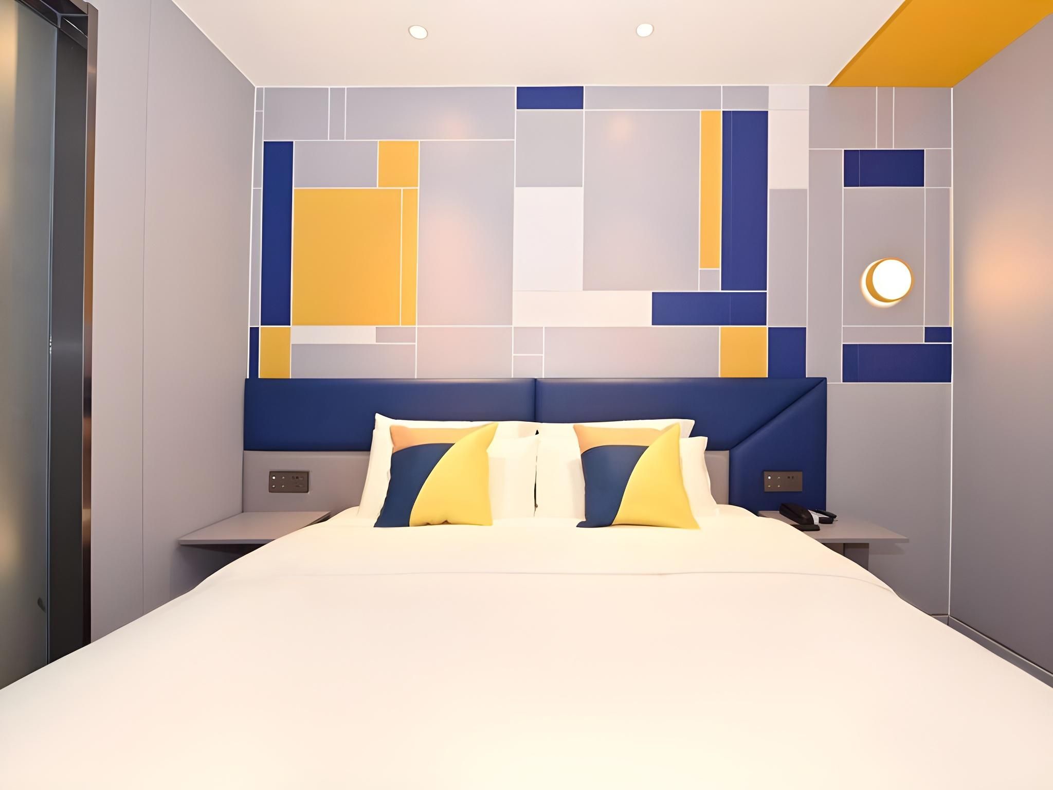 7 Days - Zizhu Bed Room