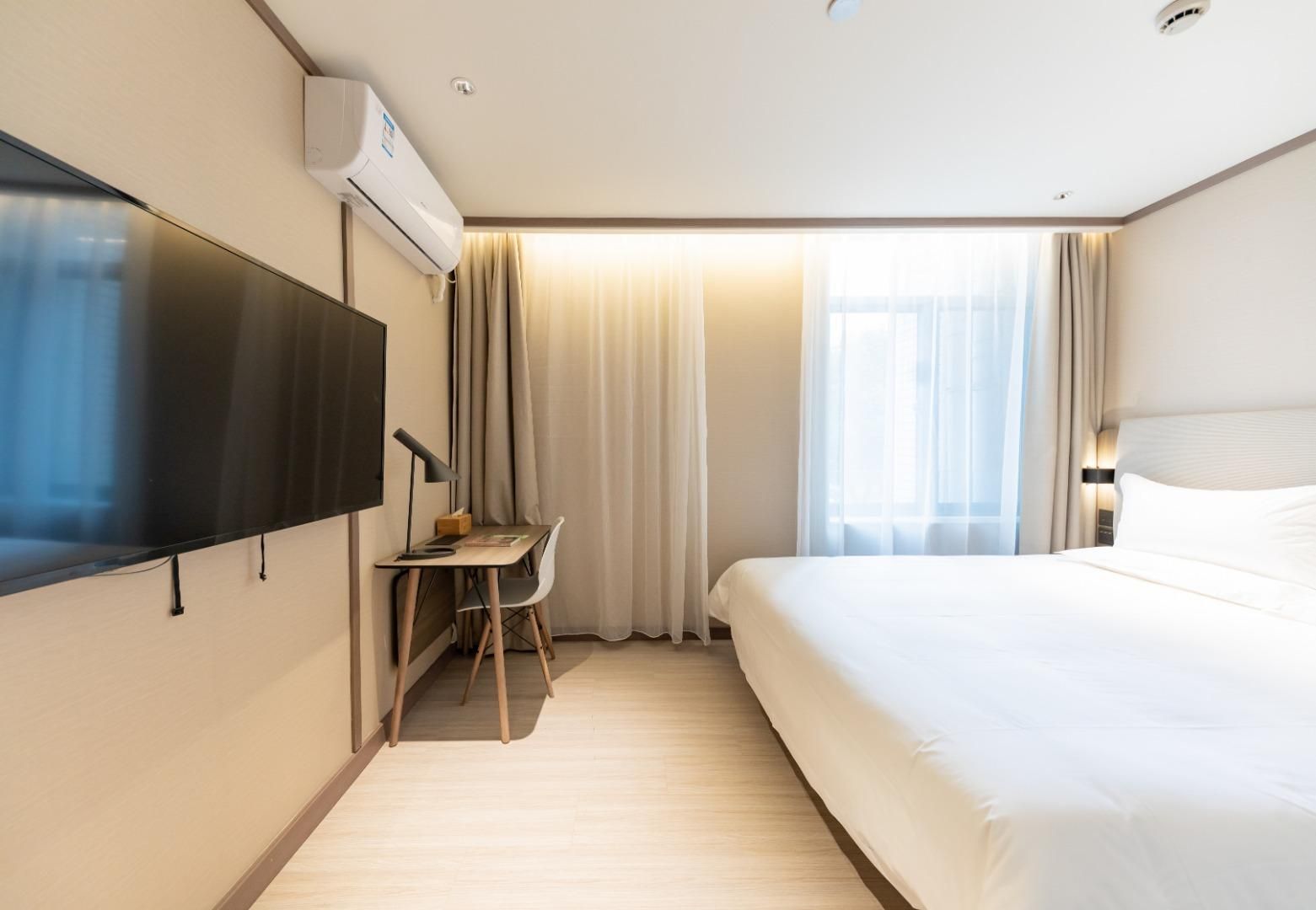 Huazhu - Superior BedRoom