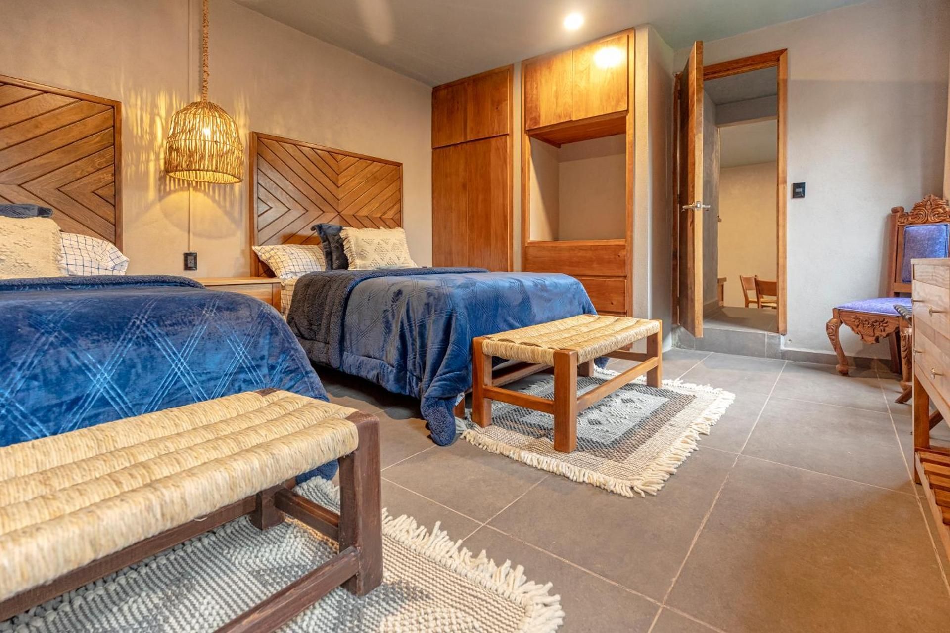 Deluxe Family Suite
