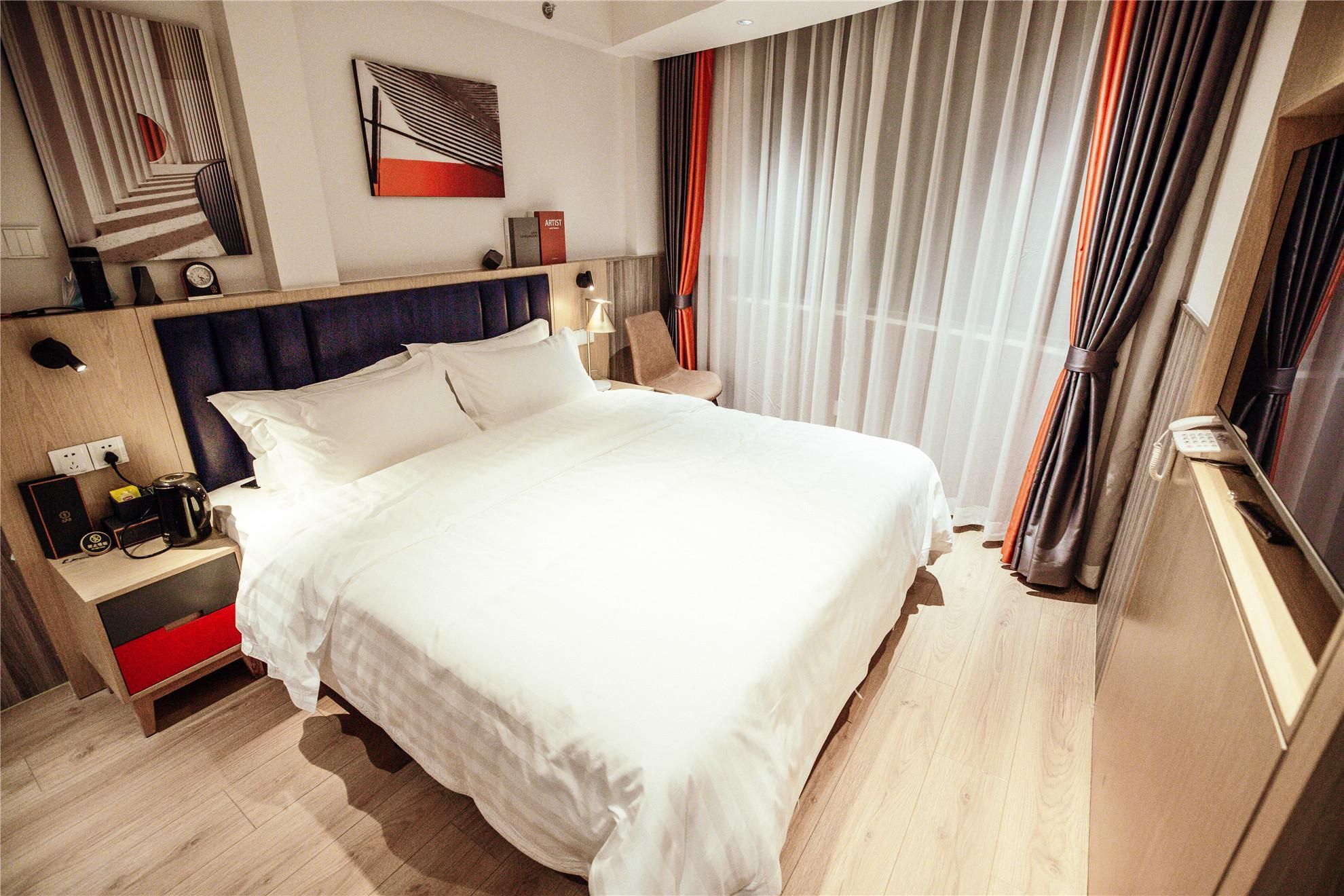 Executive Suite City View