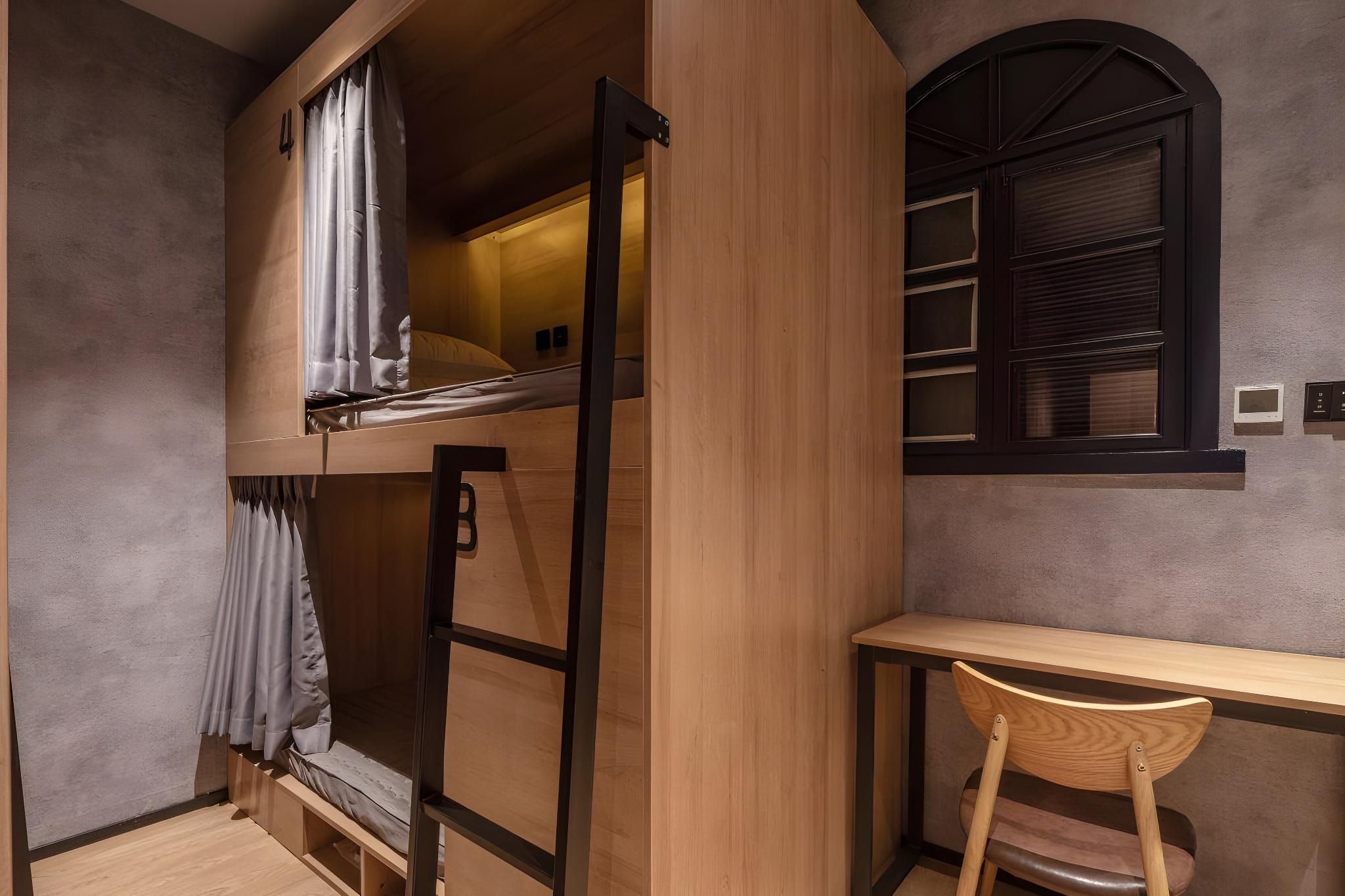 Single Bunk Bed In 4-Bed Male Dormitory Room