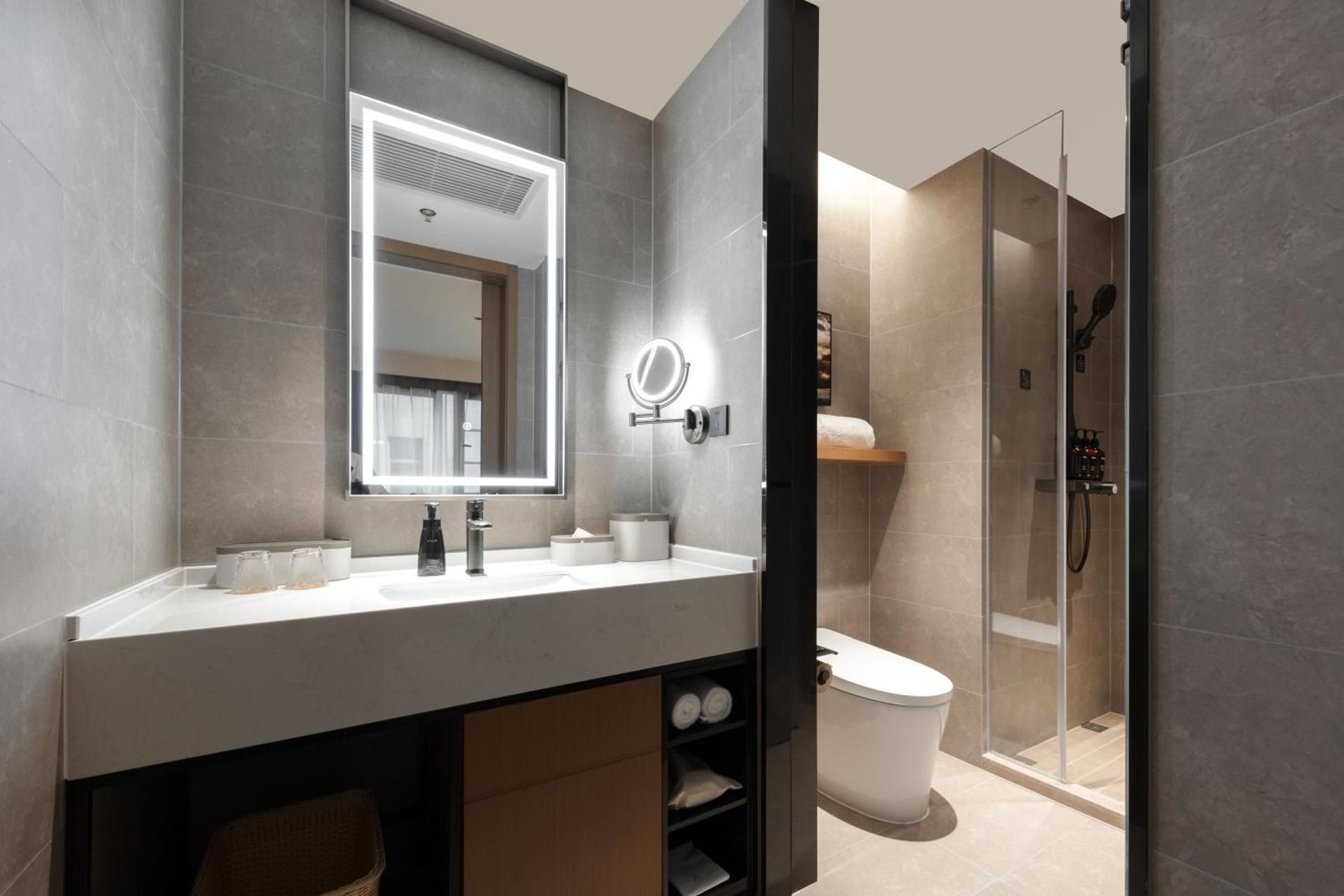 Premier Suites
