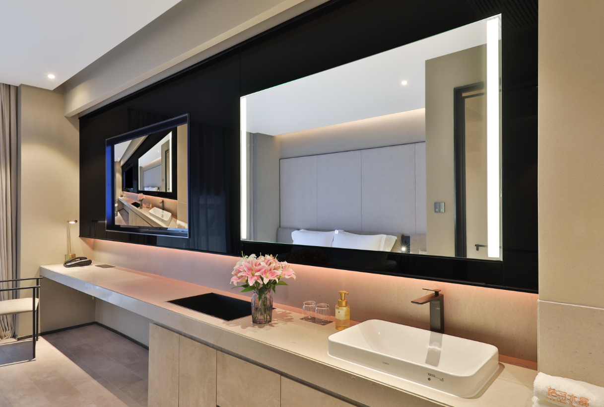 Select View Room with Balcony