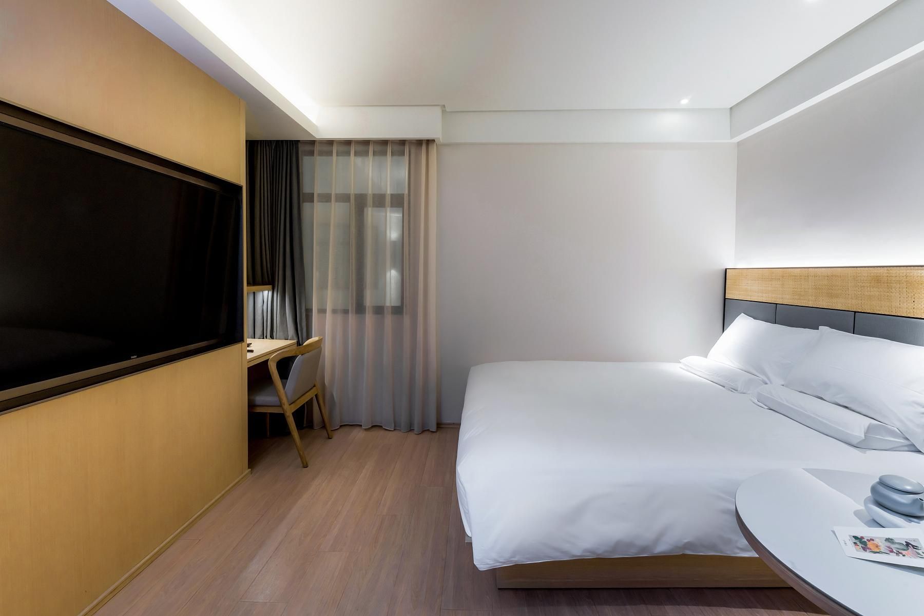 Huazhu - Superior BedRoom