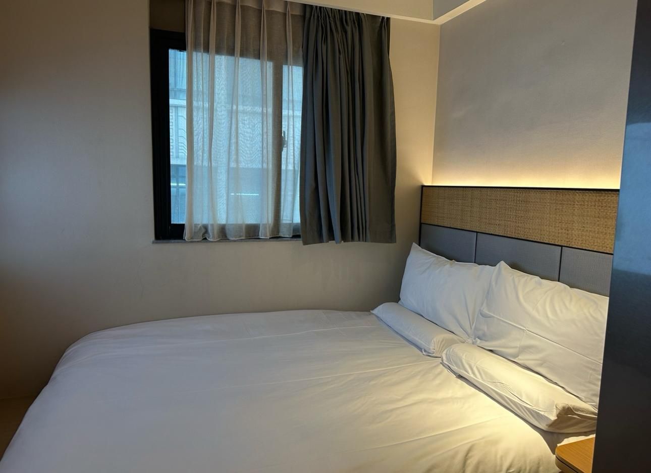Queen Room A