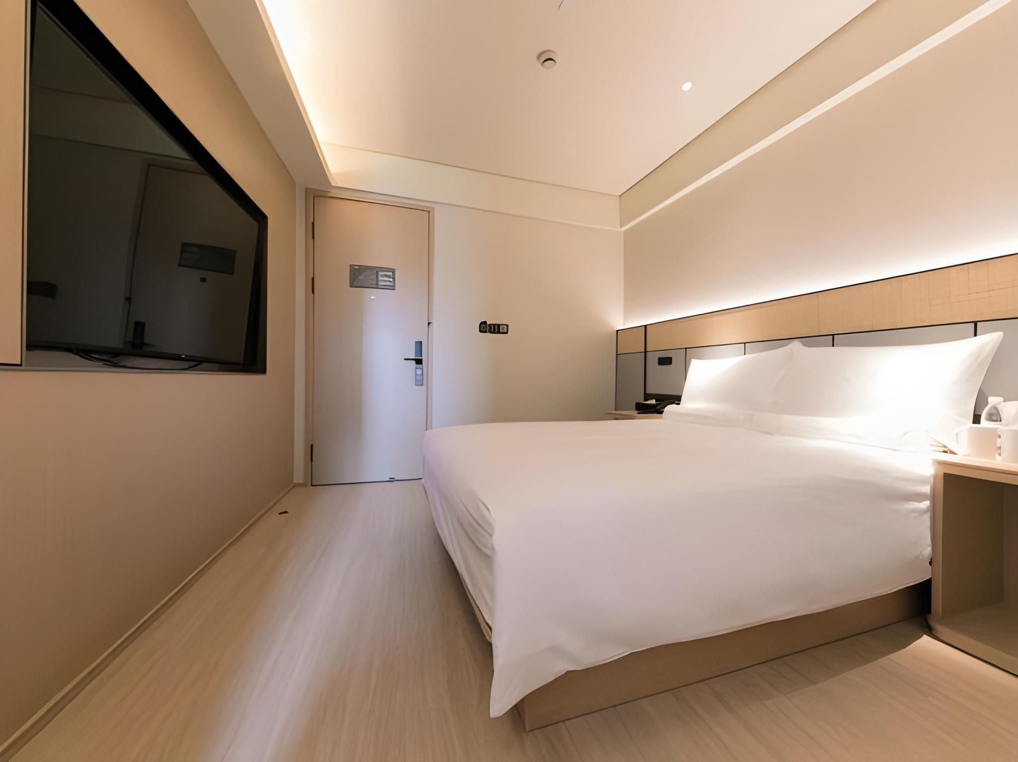 Huazhu - Business Bed Room