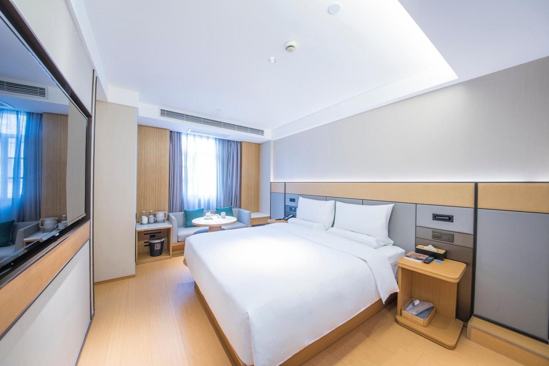 Huazhu - Superior BedRoom