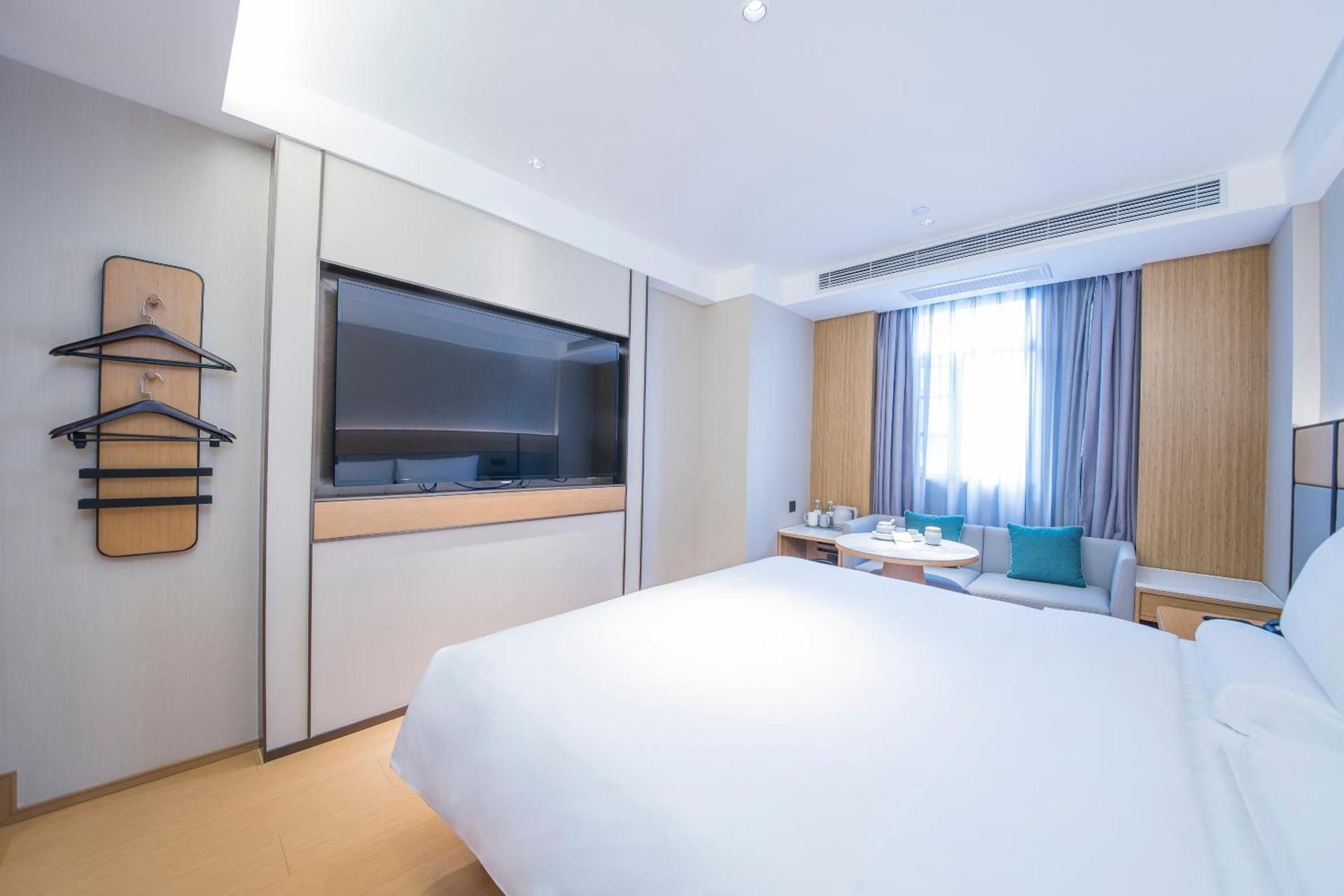 Huazhu - Superior BedRoom