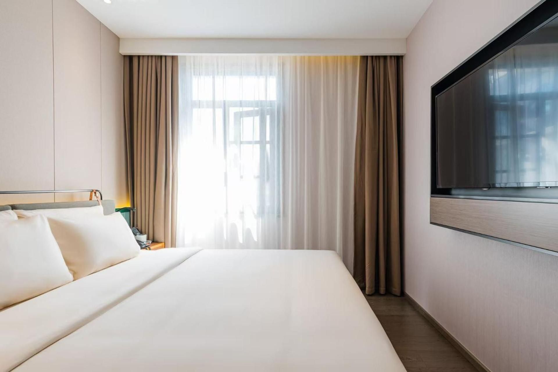 Light Double Room